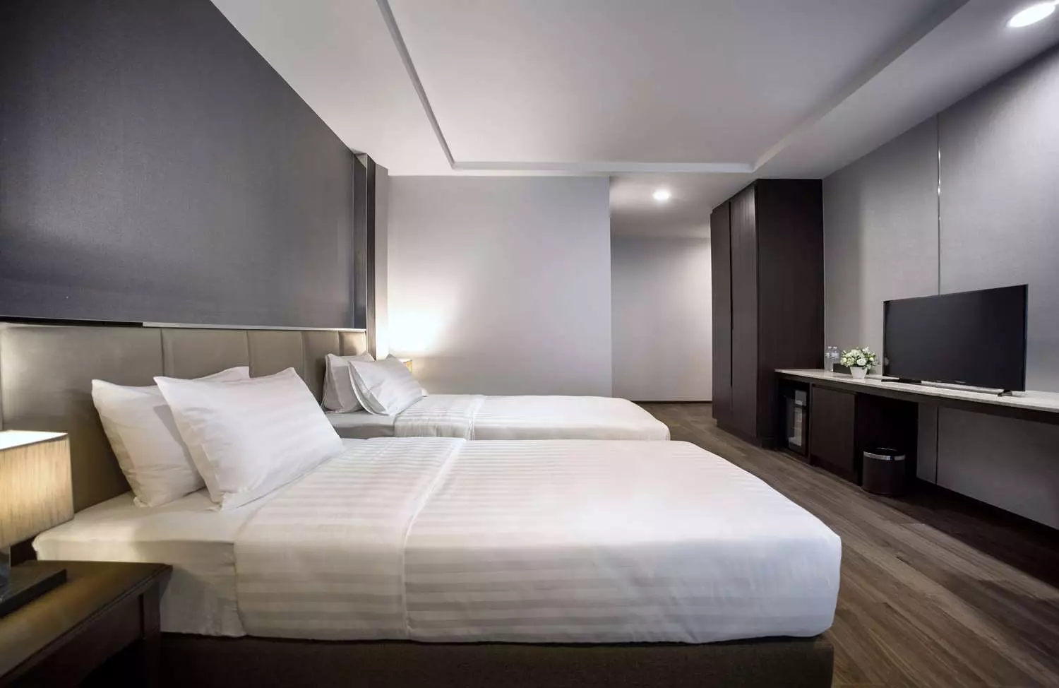 هتل SureStay Plus Hotel by Best Western Sukhumvit 2 بانگکوک