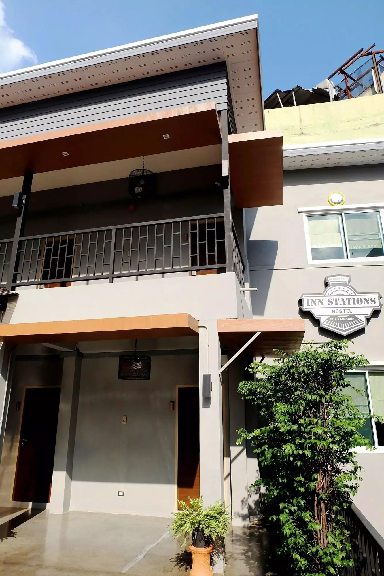 Alibaba https://cdn.alibaba.ir/ostorage/hotel-accommodation-images/6a3fdc80eeea55934949e590_Bangkok-Inn-Stations-Hostel-0.webp