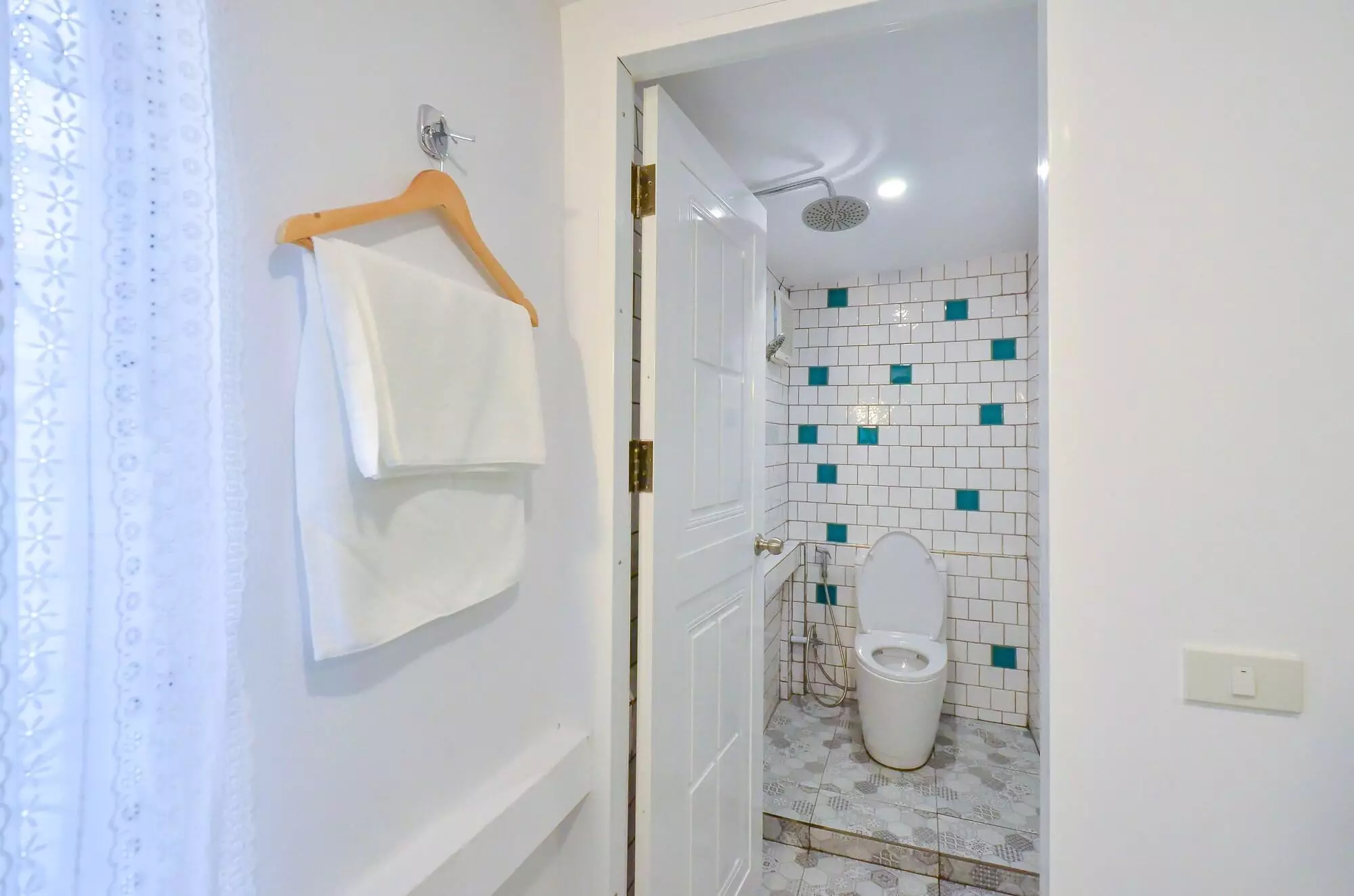 هتل Baan Baan Hostel پوکت