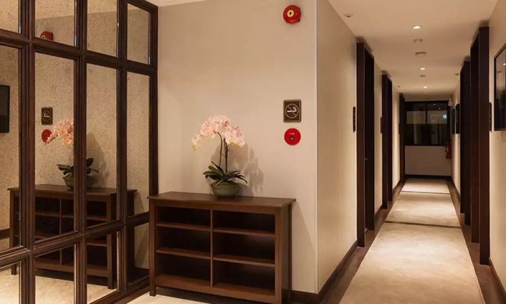 Alibaba https://cdn.alibaba.ir/ostorage/hotel-accommodation-images/6a3ff01ceeea55934949f5c3_Bangkok-Oriental-Heritage-Residence-0.webp