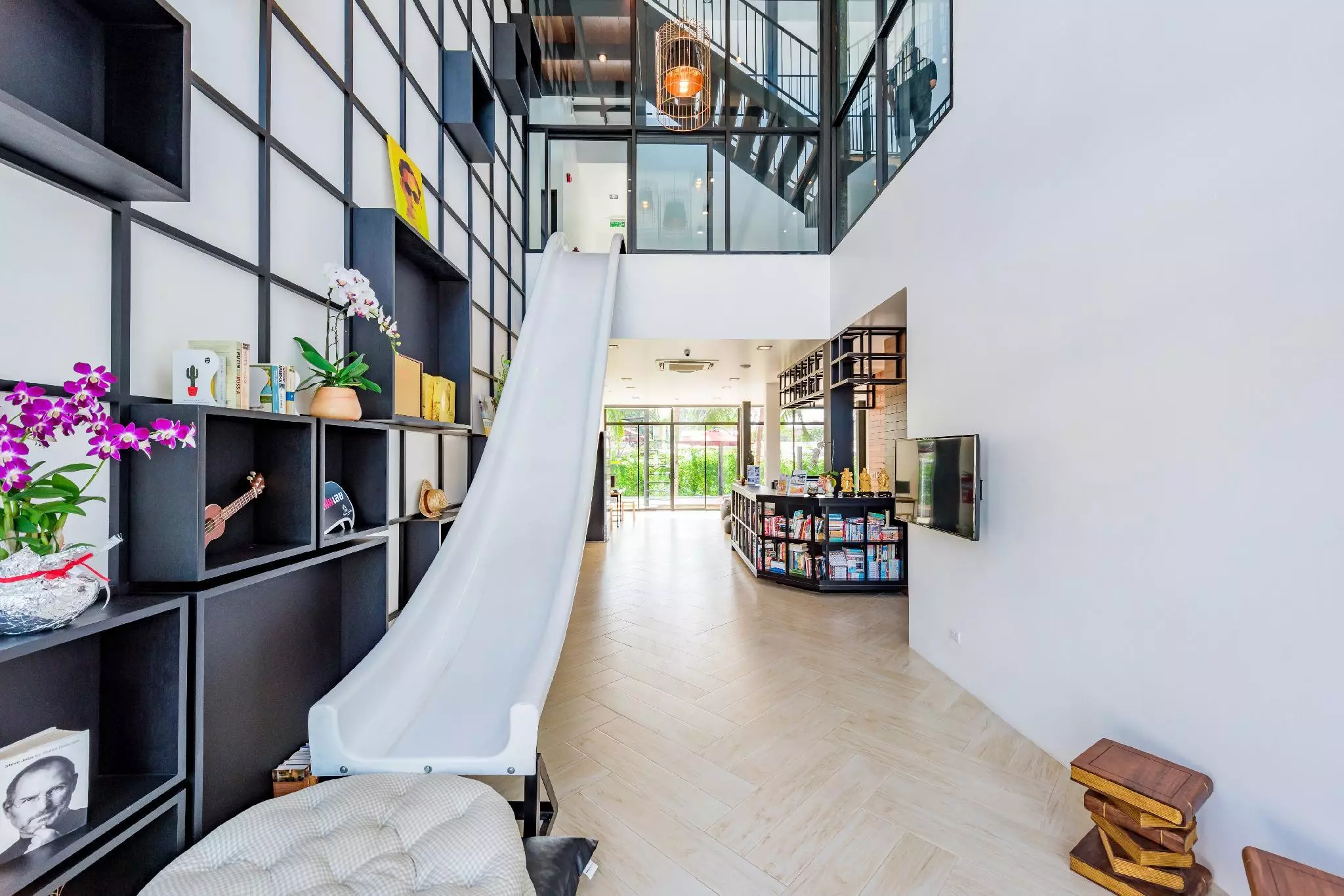 Alibaba https://cdn.alibaba.ir/ostorage/hotel-accommodation-images/6a400d8beeea5593494a0e1a_Phuket-Book-A-Bed-Poshtel-Hostel-0.webp