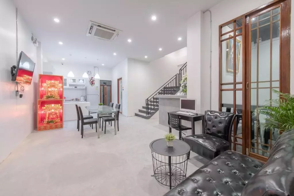هتل Tiny Taladnoi Hostel بانگکوک