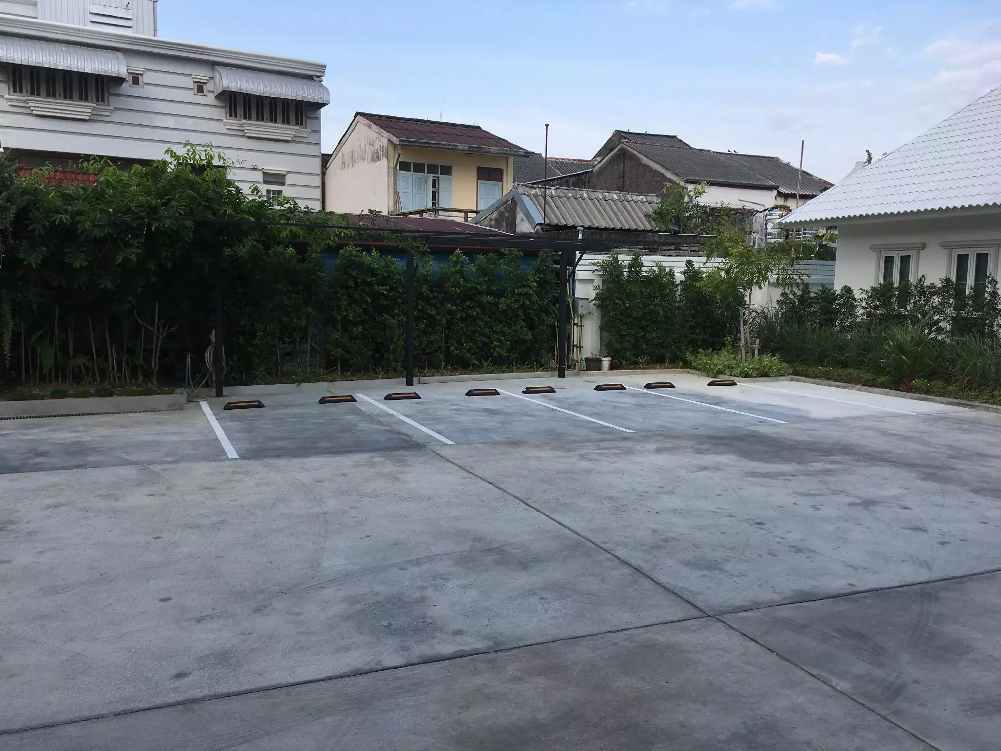 Alibaba https://cdn.alibaba.ir/ostorage/hotel-accommodation-images/6a4015bfeeea5593494a149d_Phuket-The-Besavana-Phuket-0.webp