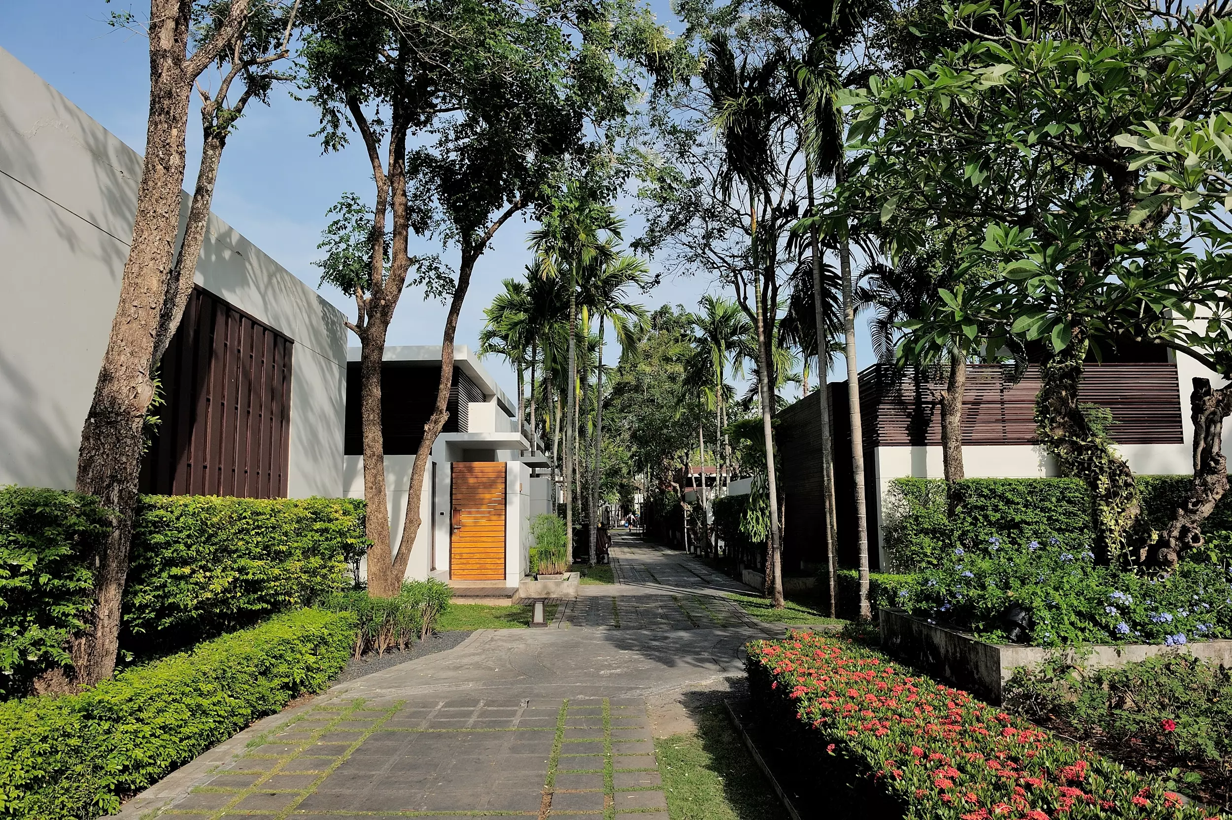 Alibaba https://cdn.alibaba.ir/ostorage/hotel-accommodation-images/6a401a16eeea5593494a181c_Kata-Beach-Malisa-Villa-0.webp