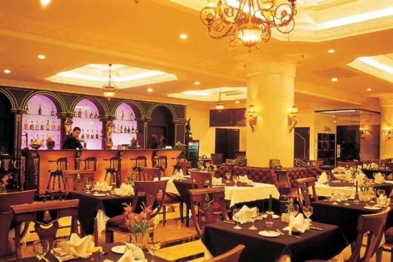 هتل LK Metropole Chon Buri