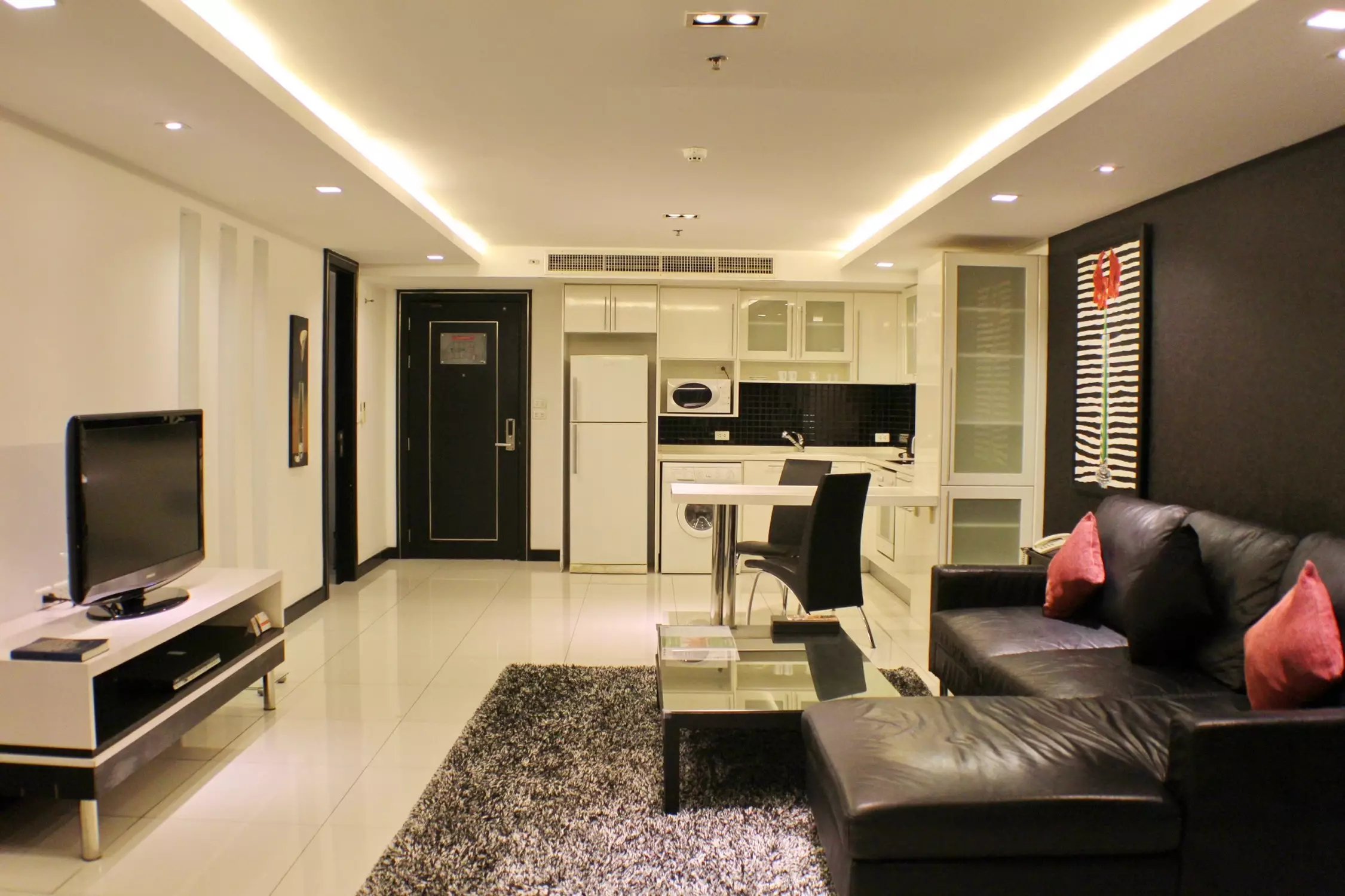 هتل Nova Suites Pattaya Chon Buri