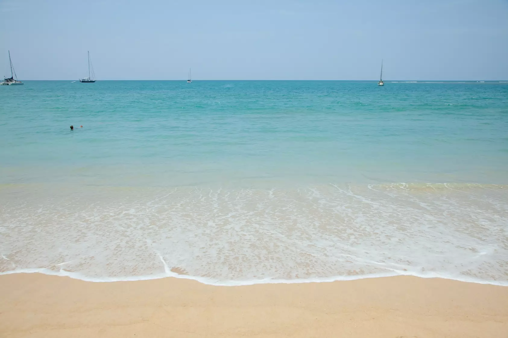 هتل Dewa Phuket Nai Yang Beach