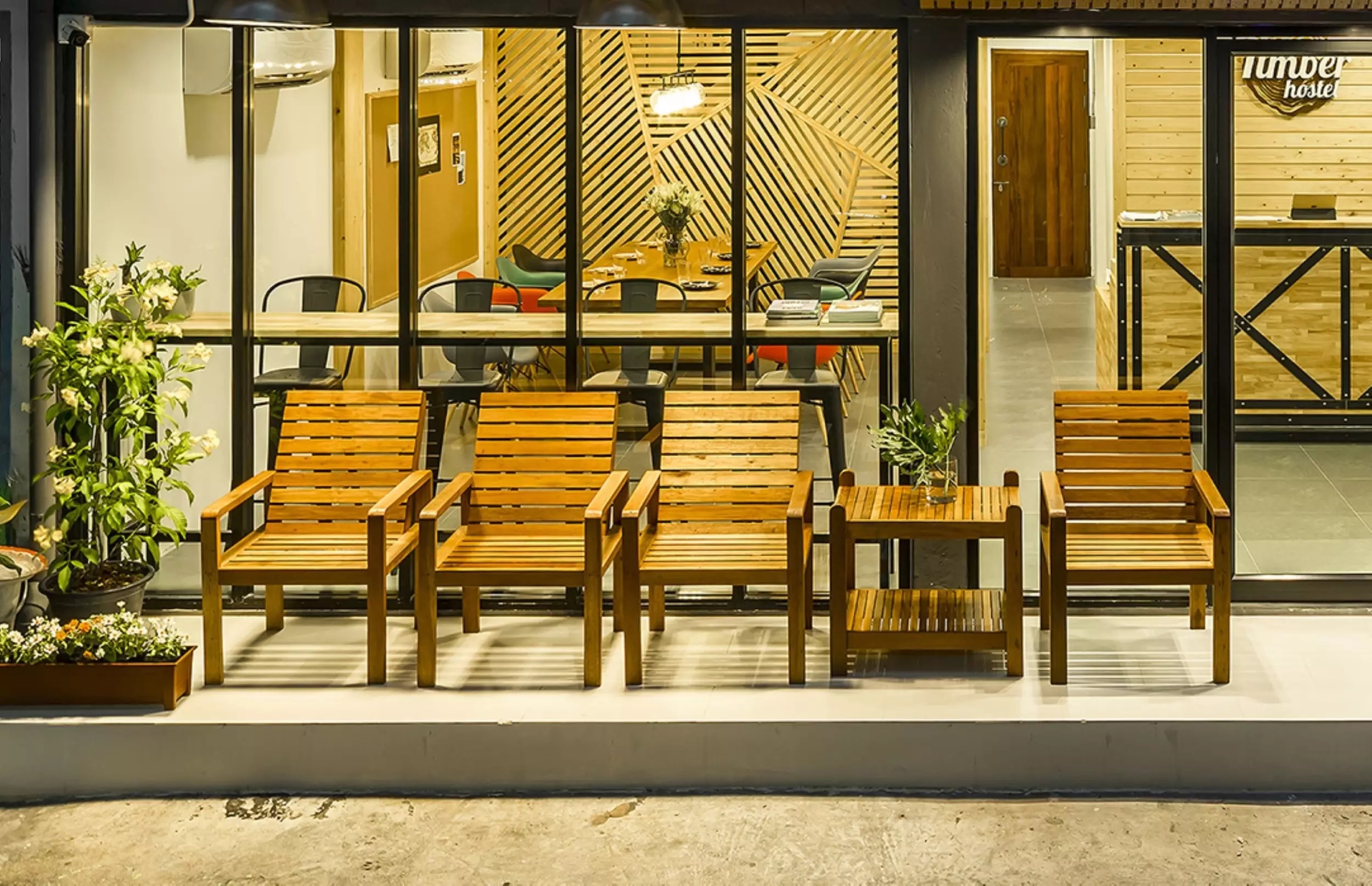 هتل Timber Hostel بانگکوک