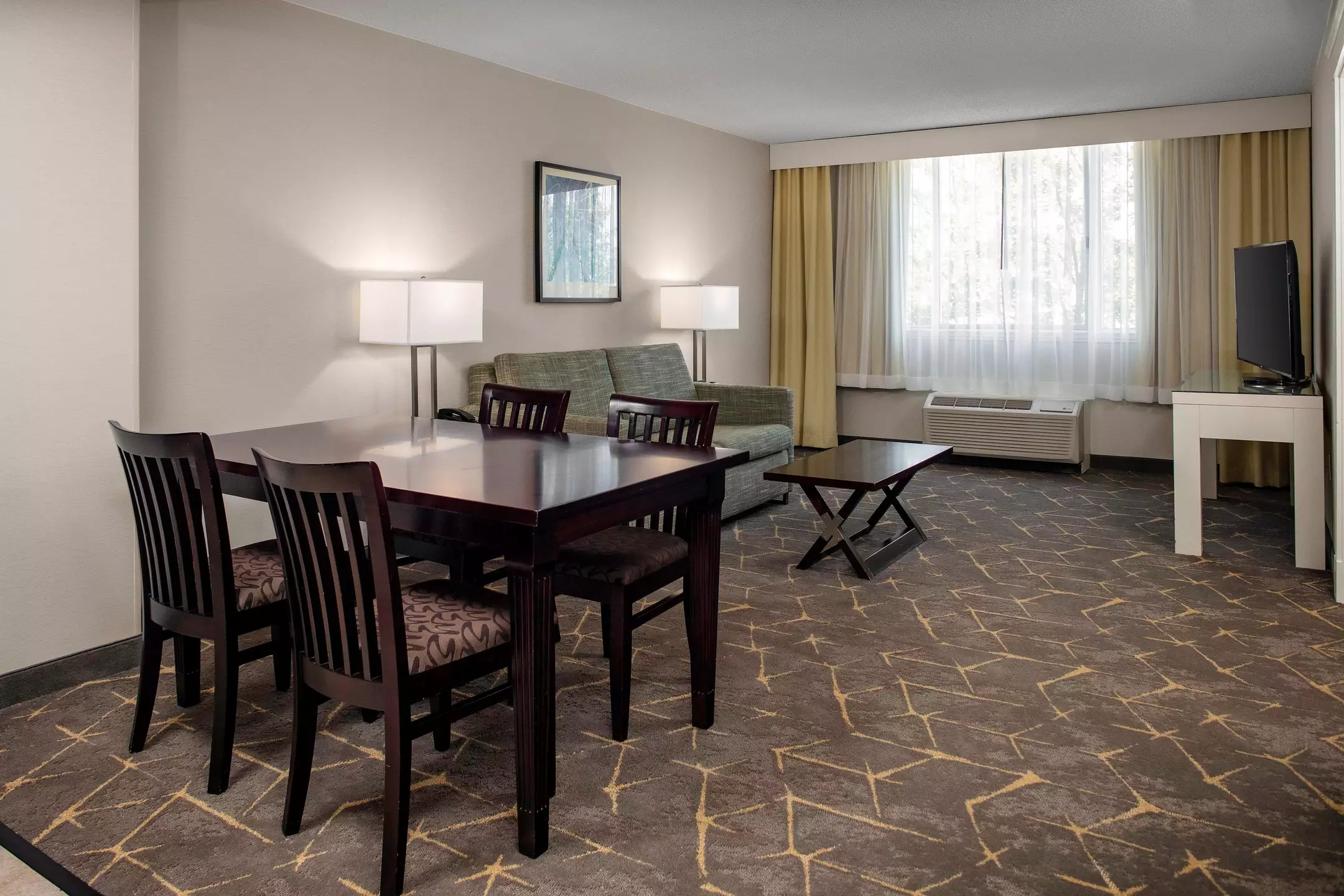 هتل Holiday Inn Hotel & Suites Boston-Peabody Peabody