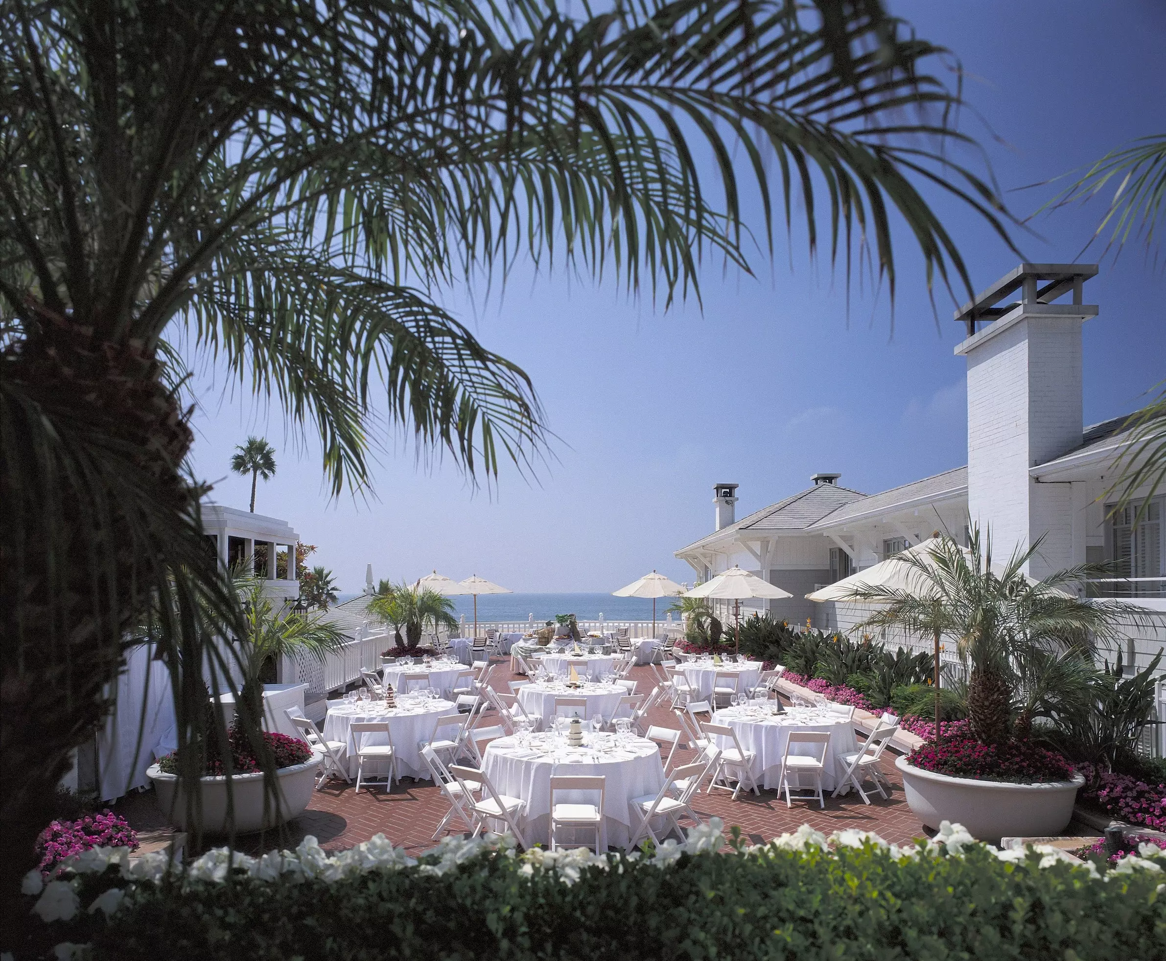 Alibaba https://cdn.alibaba.ir/ostorage/hotel-accommodation-images/6a4124fdeeea5593494ad896_Los-Angeles-Shutters-on-the-Beach-0.webp