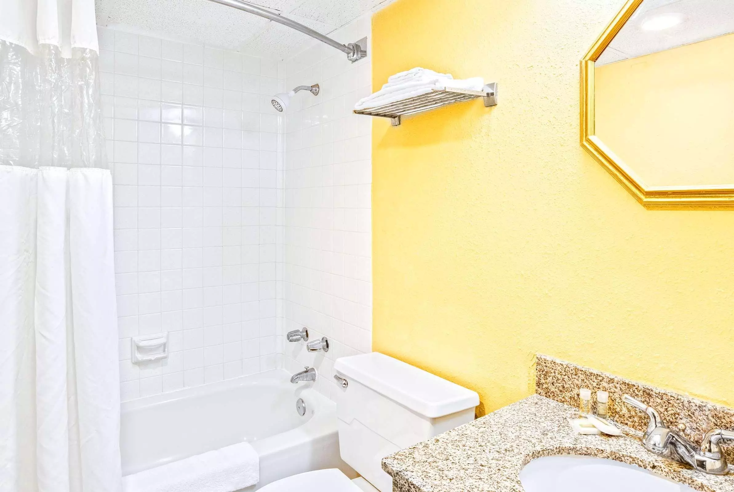 هتل Days Inn Bath Hammondsport Bath