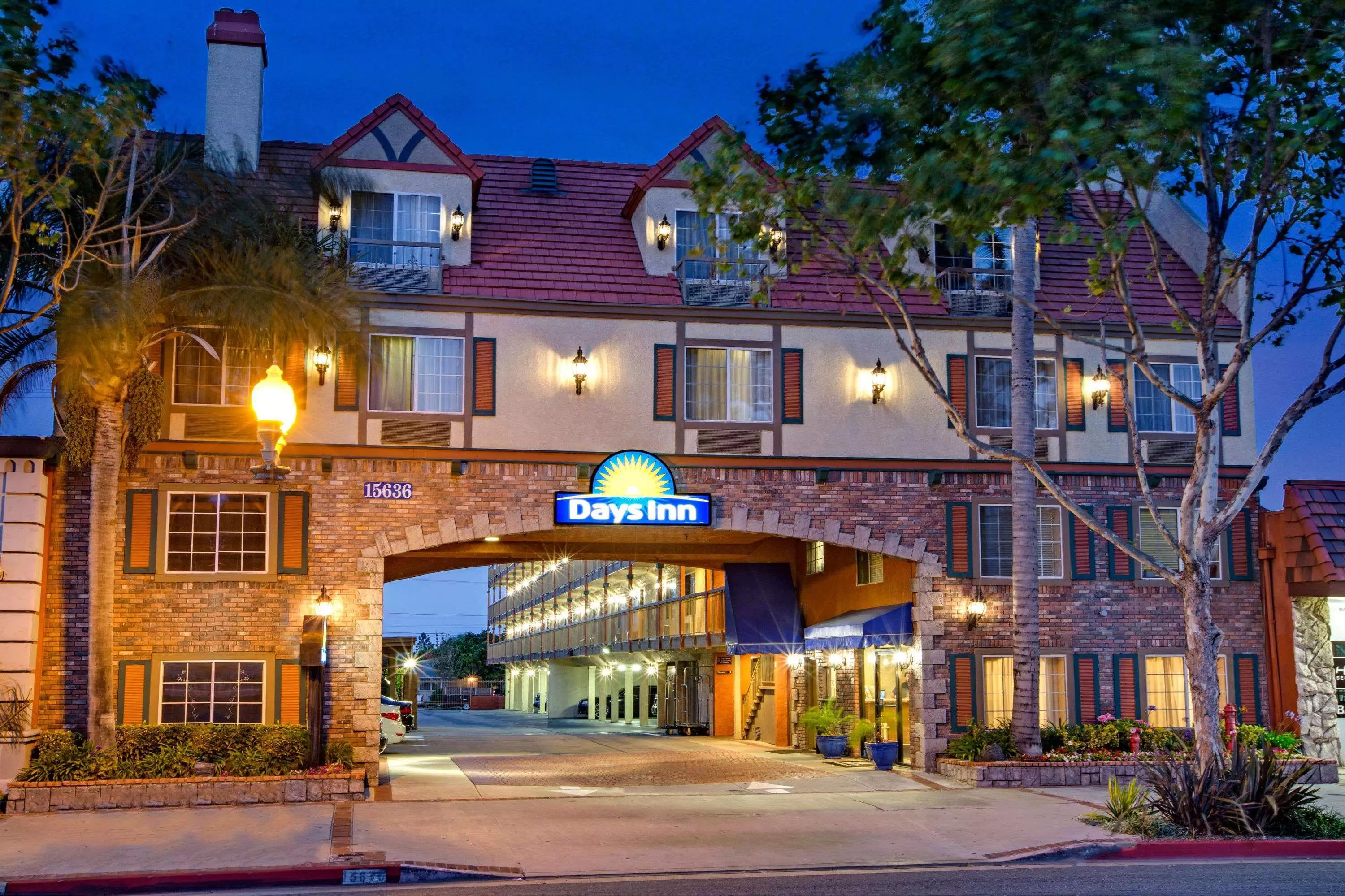 Alibaba https://cdn.alibaba.ir/ostorage/hotel-accommodation-images/6a448280ece37da9b7c98fb5_Los-Angeles-Days-Inn-Los-Angeles-LAX-Redondo-and-Manhattan-Beach-0.webp