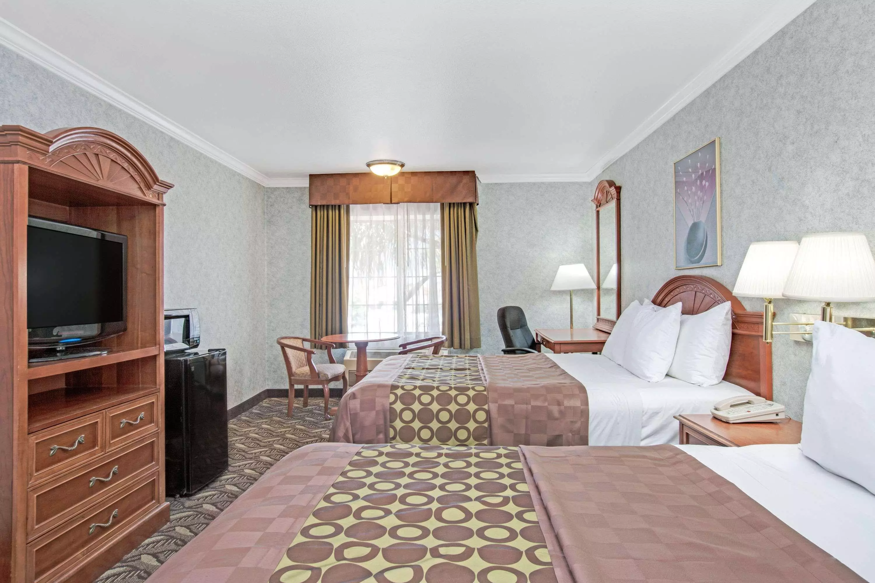 هتل Days Inn Los Angeles LAX/Redondo and Manhattan Beach لس آنجلس