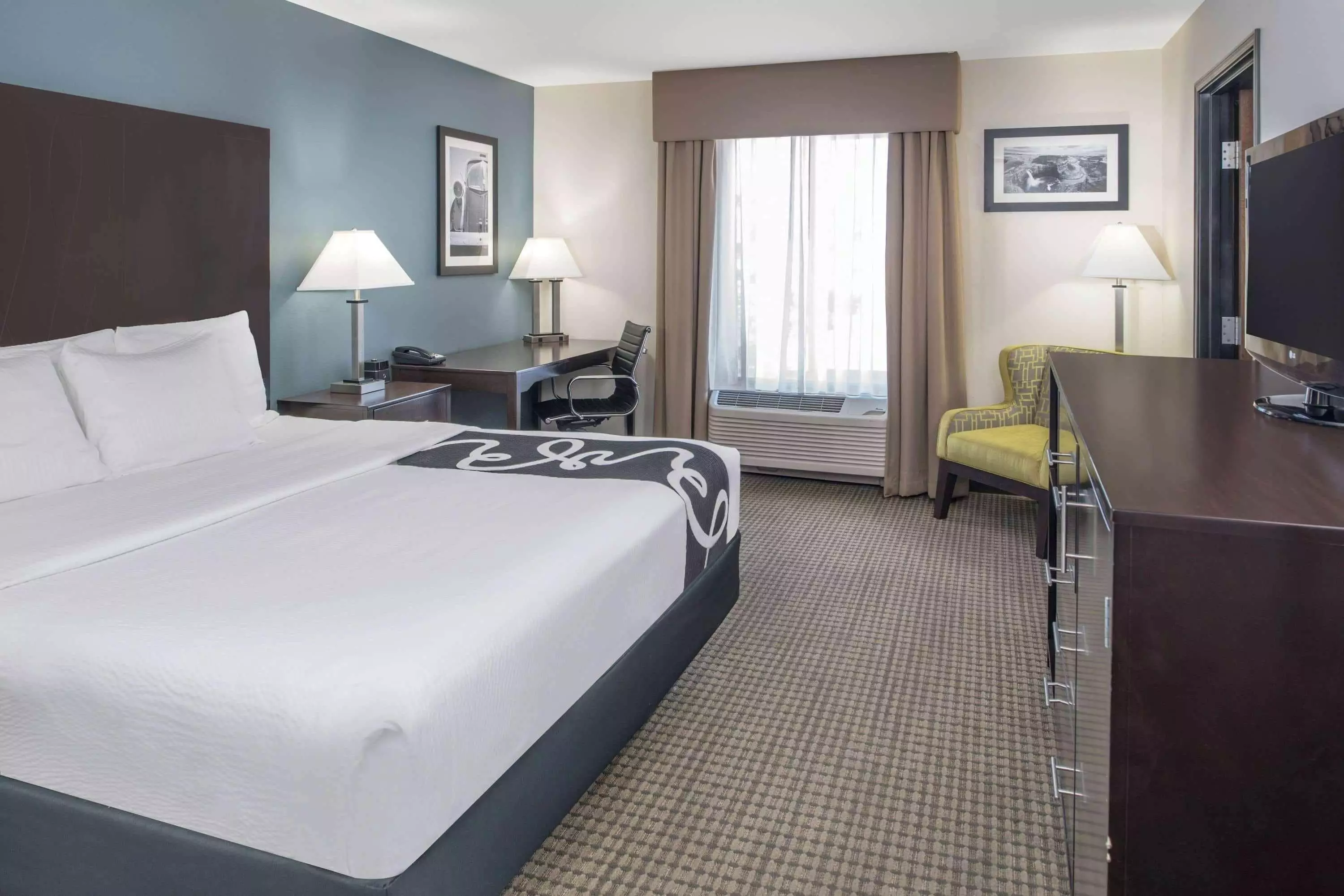 هتل La Quinta Inn & Suites Moscow Pullman مسکو