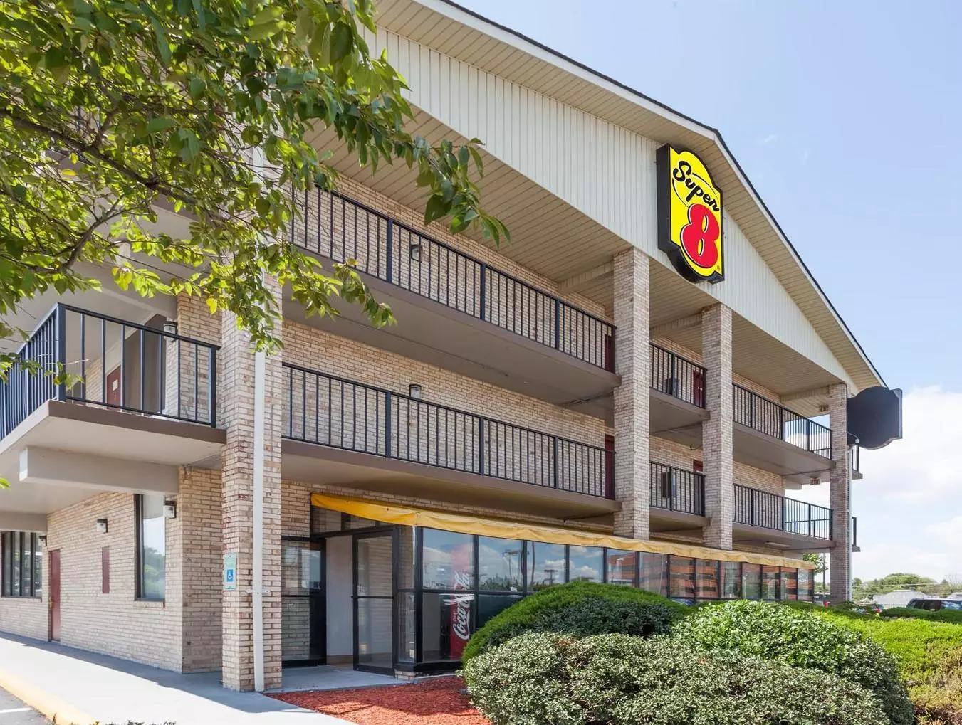 هتل Super 8 Motel - Manasses/Rt 28/Wash D.C. Manassas