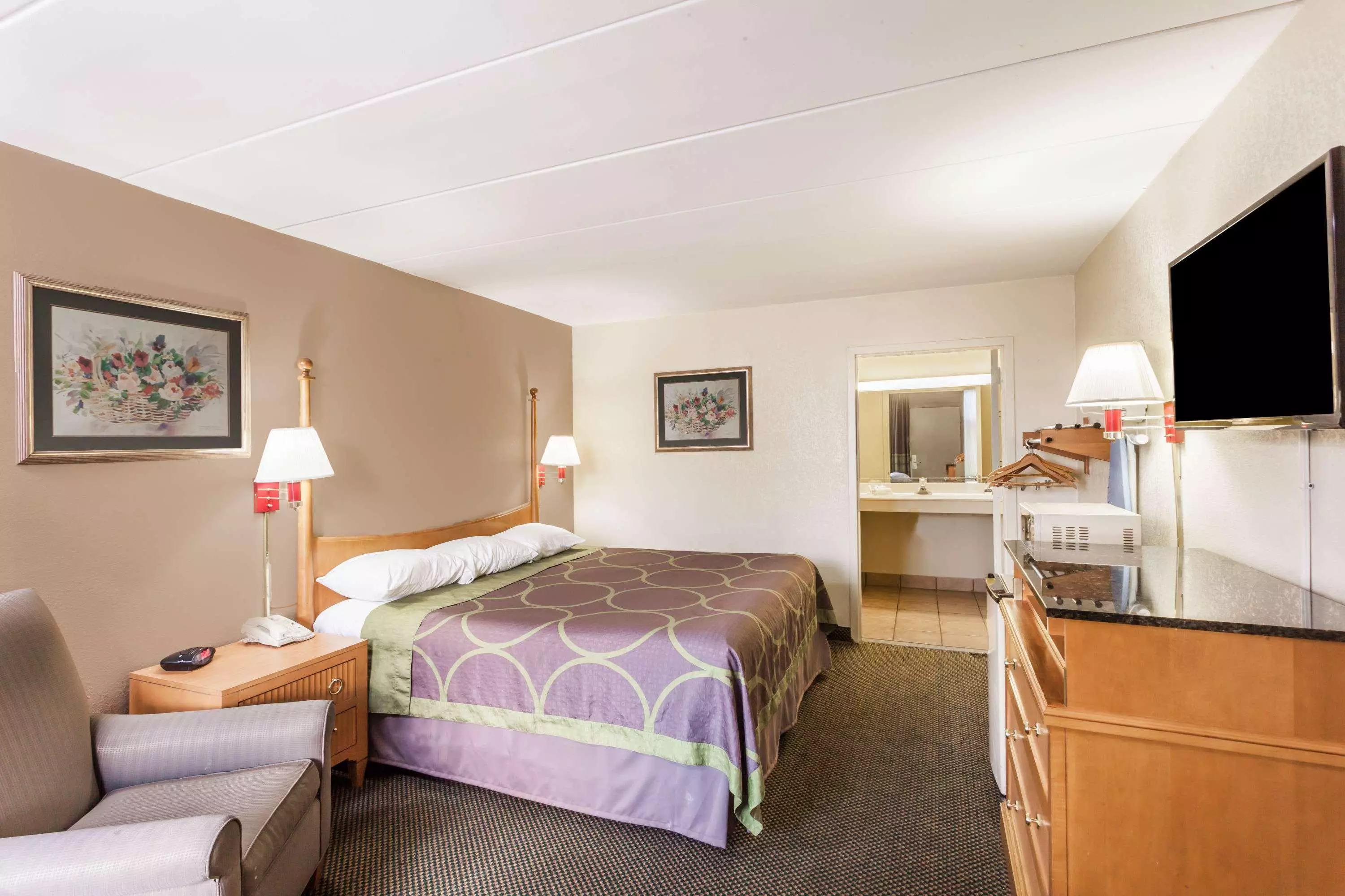 هتل Super 8 Motel - Manasses/Rt 28/Wash D.C. Manassas
