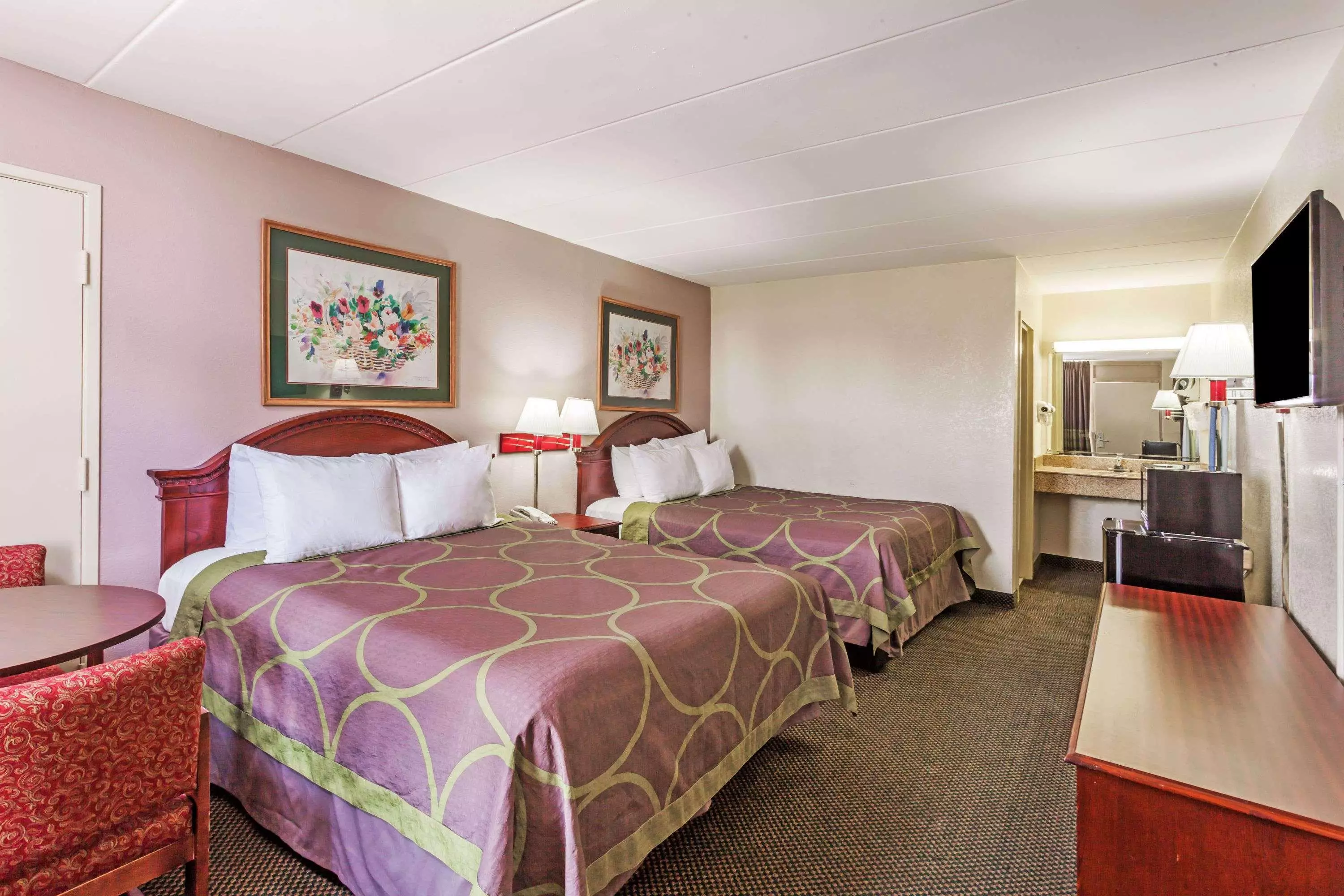 هتل Super 8 Motel - Manasses/Rt 28/Wash D.C. Manassas