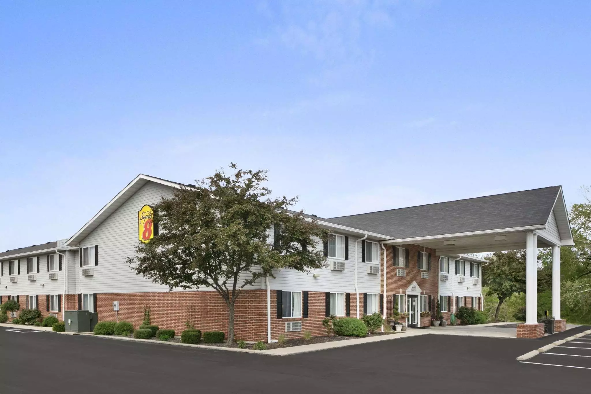 Alibaba https://cdn.alibaba.ir/ostorage/hotel-accommodation-images/6a477e28ece37da9b7cb904c_Washington-Super-8-Motel--Washington-0.webp