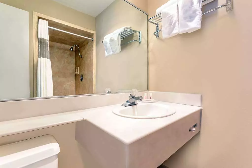 هتل Travelodge Seattle University Seattle