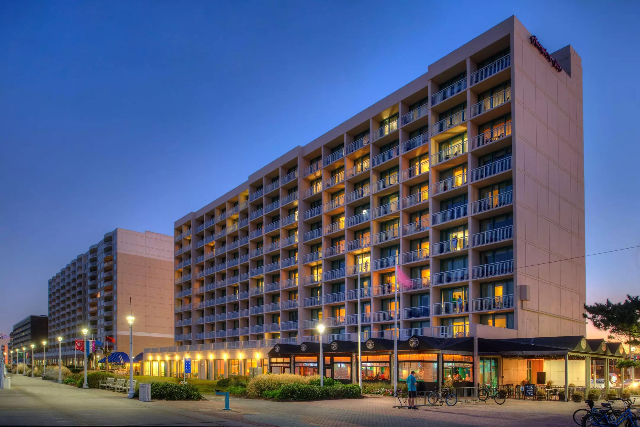 Alibaba https://cdn.alibaba.ir/ostorage/hotel-accommodation-images/6a4aa23aece37da9b7cdc313_Virginia-Beach-Hampton-Inn-Virginia-Beach-Oceanfront-South-0.webp