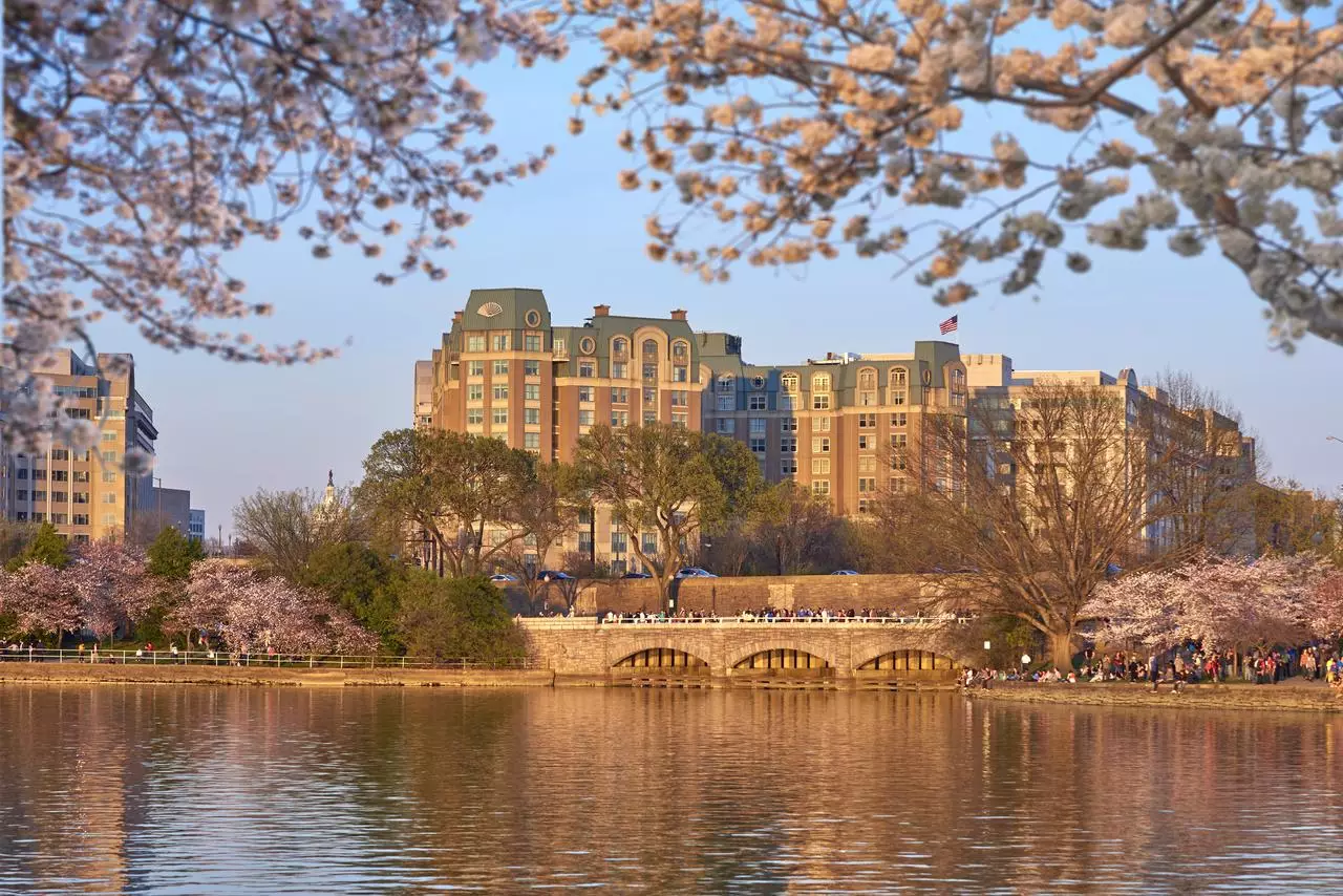 Alibaba https://cdn.alibaba.ir/ostorage/hotel-accommodation-images/6a4da37fece37da9b7cfdee9_Washington-D-C-Mandarin-Oriental-Washington-D-C-0.webp