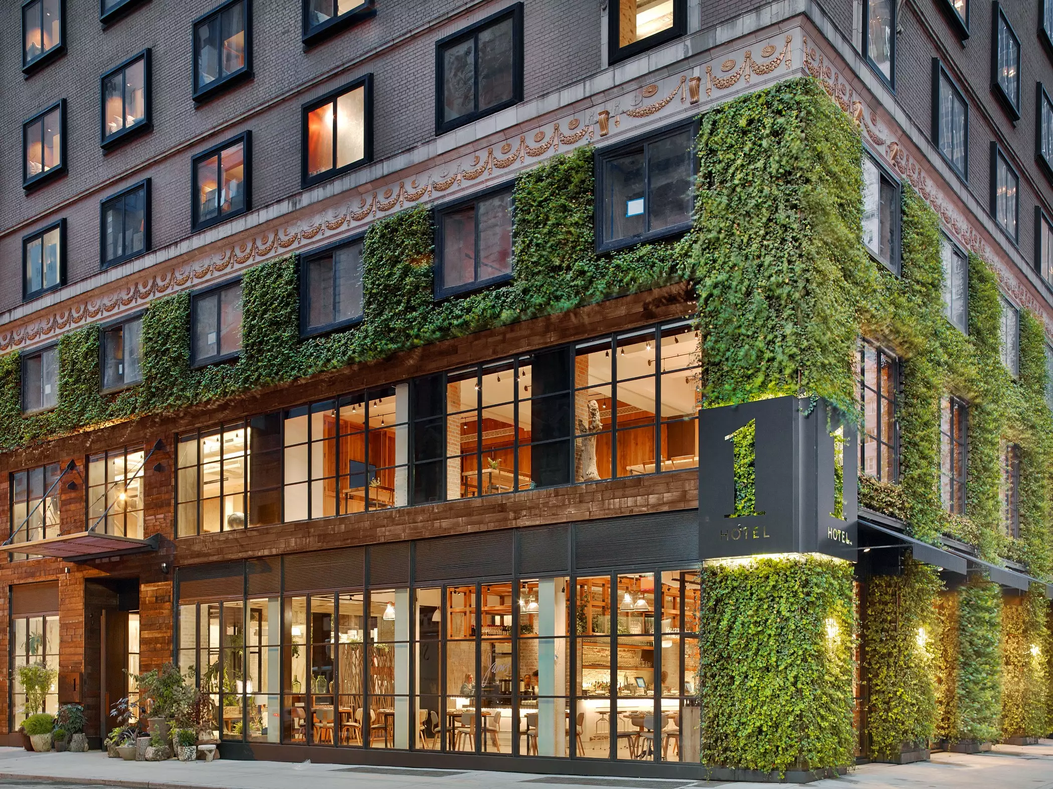 Alibaba https://cdn.alibaba.ir/ostorage/hotel-accommodation-images/6a4fe984ece37da9b7d18557_New-York-1-Hotel-Central-Park-0.webp