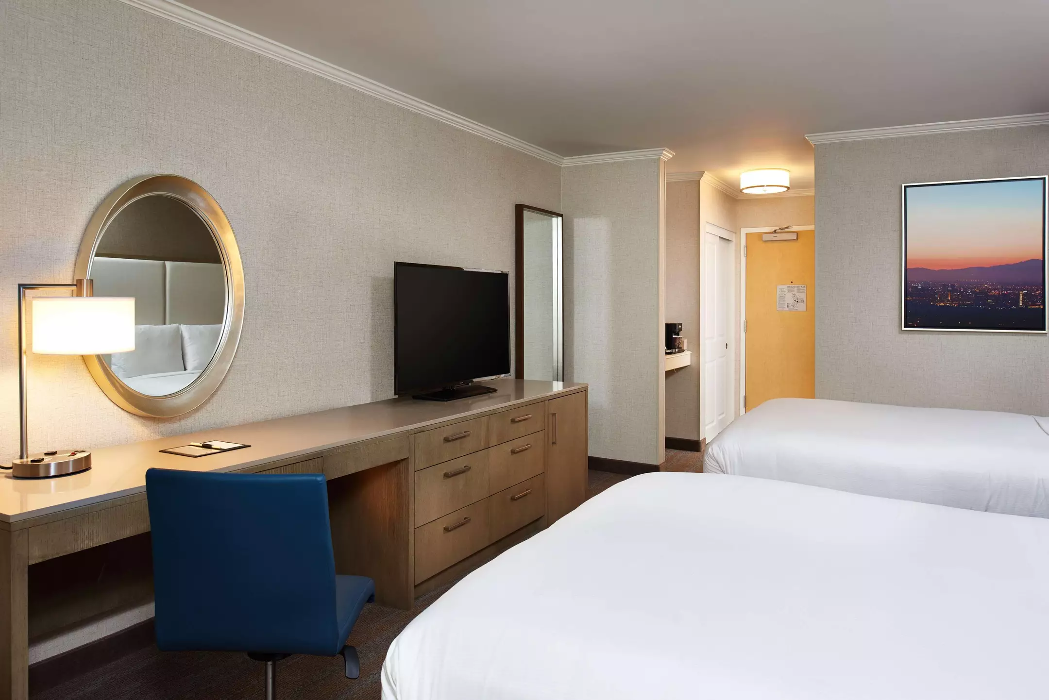 هتل DoubleTree by Hilton Irvine Spectrum Irvine