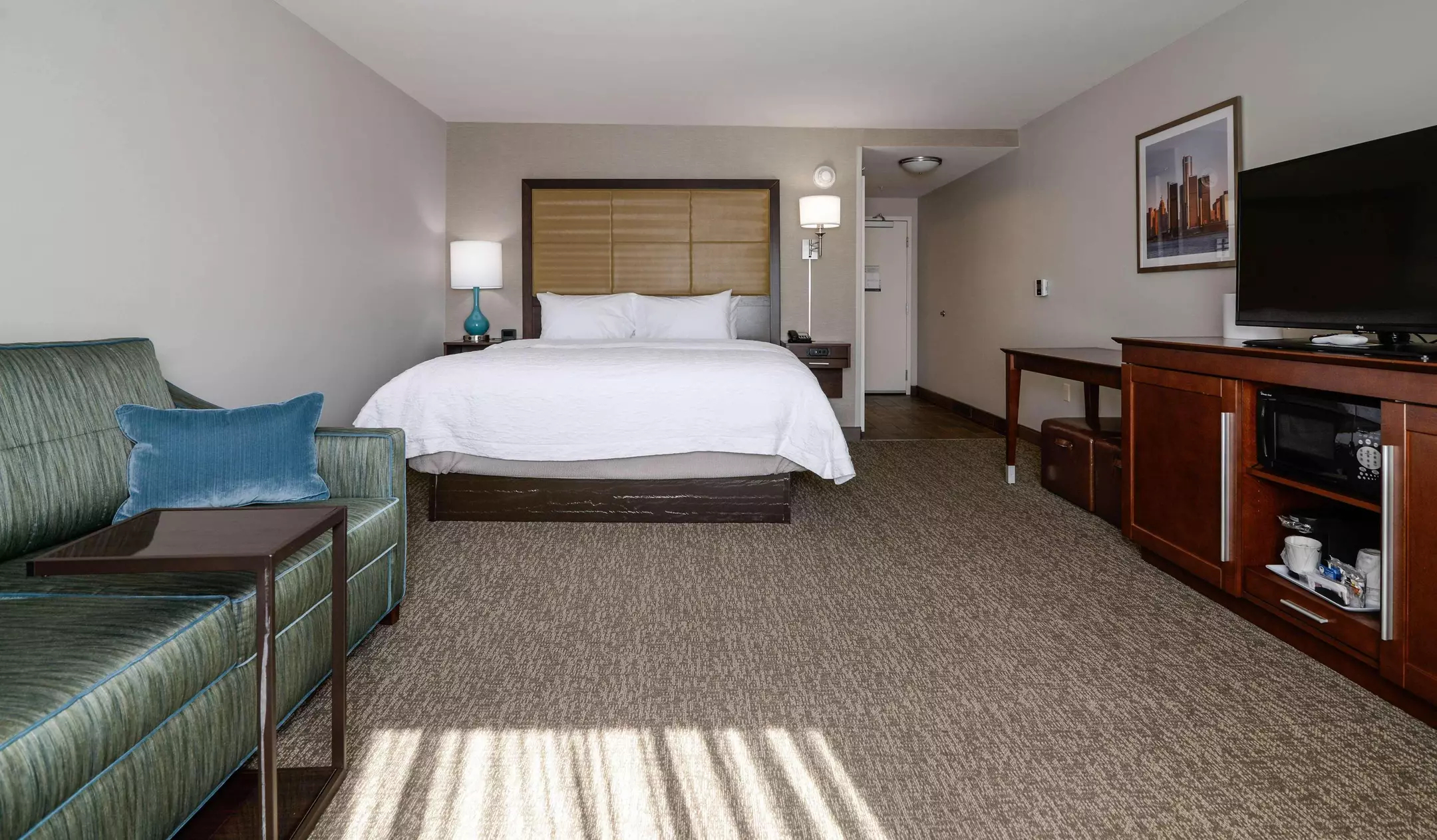 هتل Hampton Inn Brighton برایتون