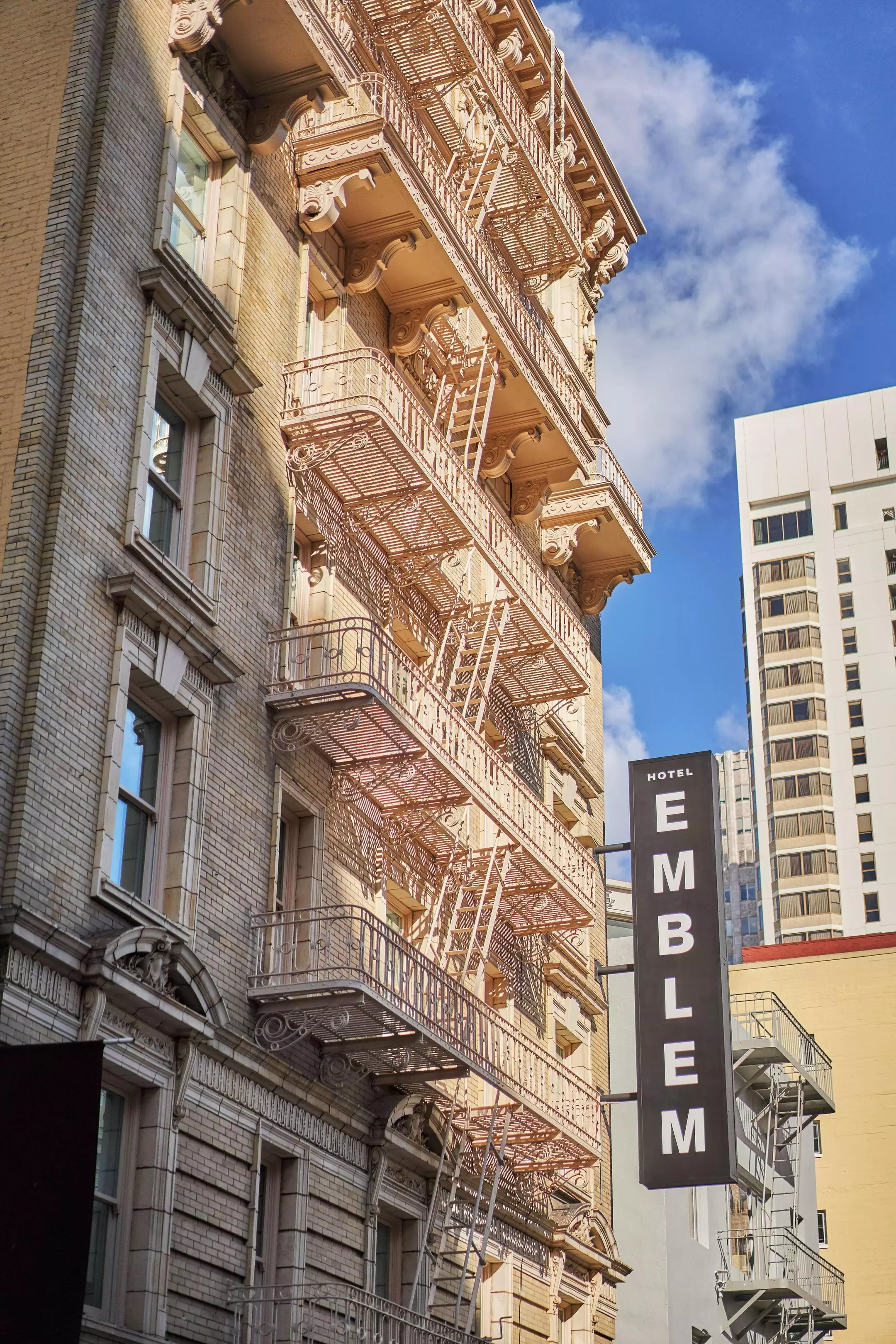 Alibaba https://cdn.alibaba.ir/ostorage/hotel-accommodation-images/6a5ecca9ece37da9b7dbe915_San-Francisco-Hotel-Rex-San-Francisco-0.webp
