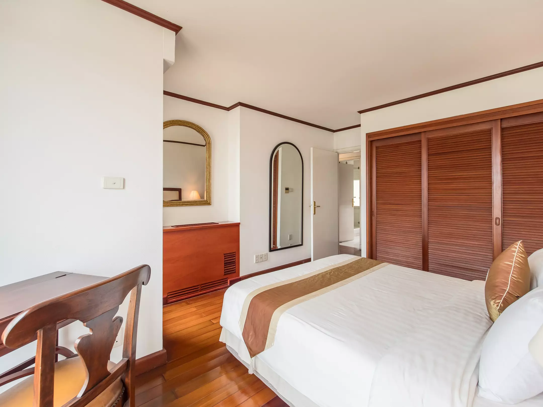 Alibaba https://cdn.alibaba.ir/ostorage/hotel-accommodation-images/6a60a2ccacd371bfb1354117_Ho-Chi-Minh-City-Saigon-Domaine-0.webp