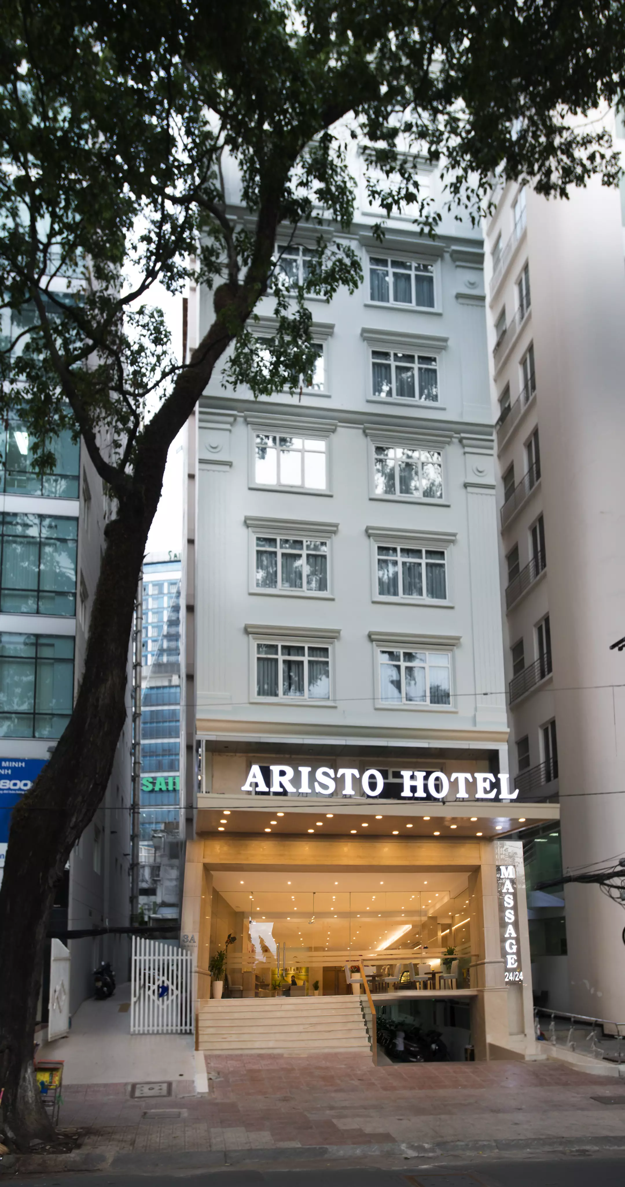 Alibaba https://cdn.alibaba.ir/ostorage/hotel-accommodation-images/6a60ab37acd371bfb13547ee_Ho-Chi-Minh-City-Aristo-Hotel-0.webp