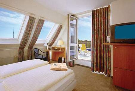 هتل Holiday Inn Berlin Mitte برلین