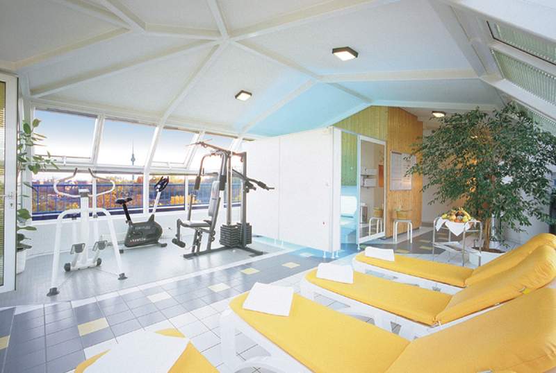 هتل Holiday Inn Berlin Mitte برلین