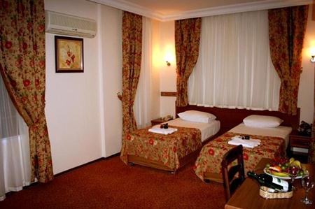 تصاویر Hotel Triana