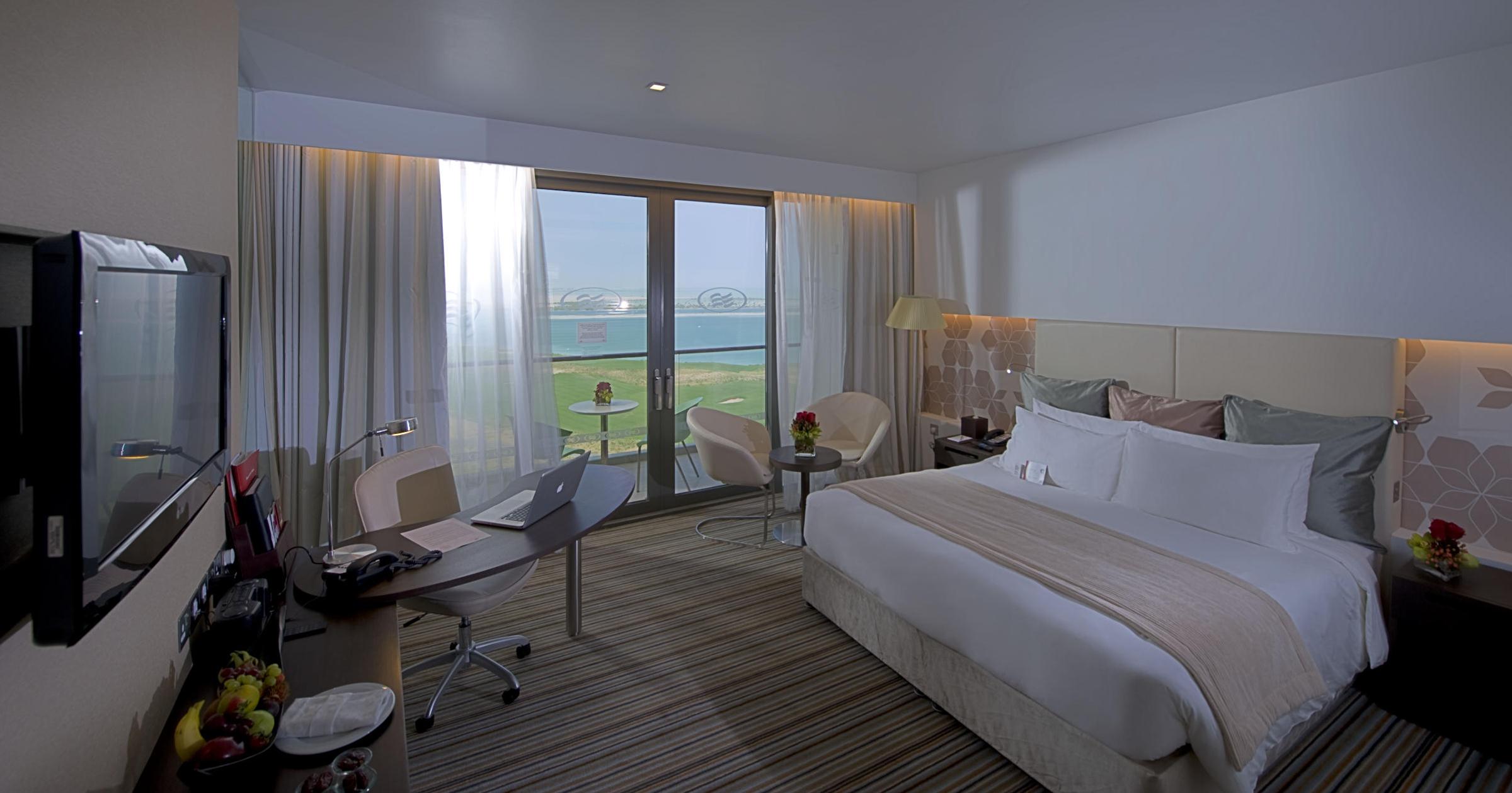 هتل Crowne Plaza Abu Dhabi - Yas Island ابوظبی