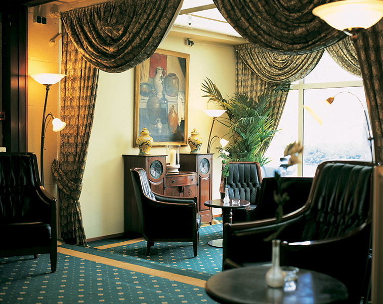 هتل NH Amsterdam Schiller آمستردام