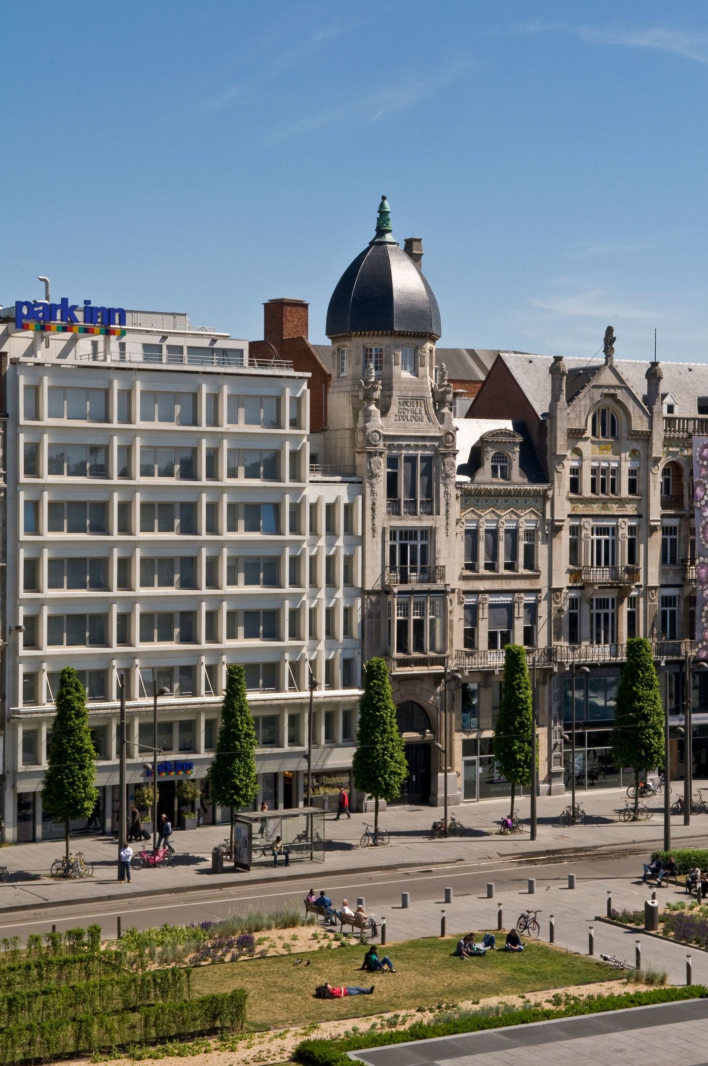 هتل Park Inn by Radisson Antwerp آنتورپ