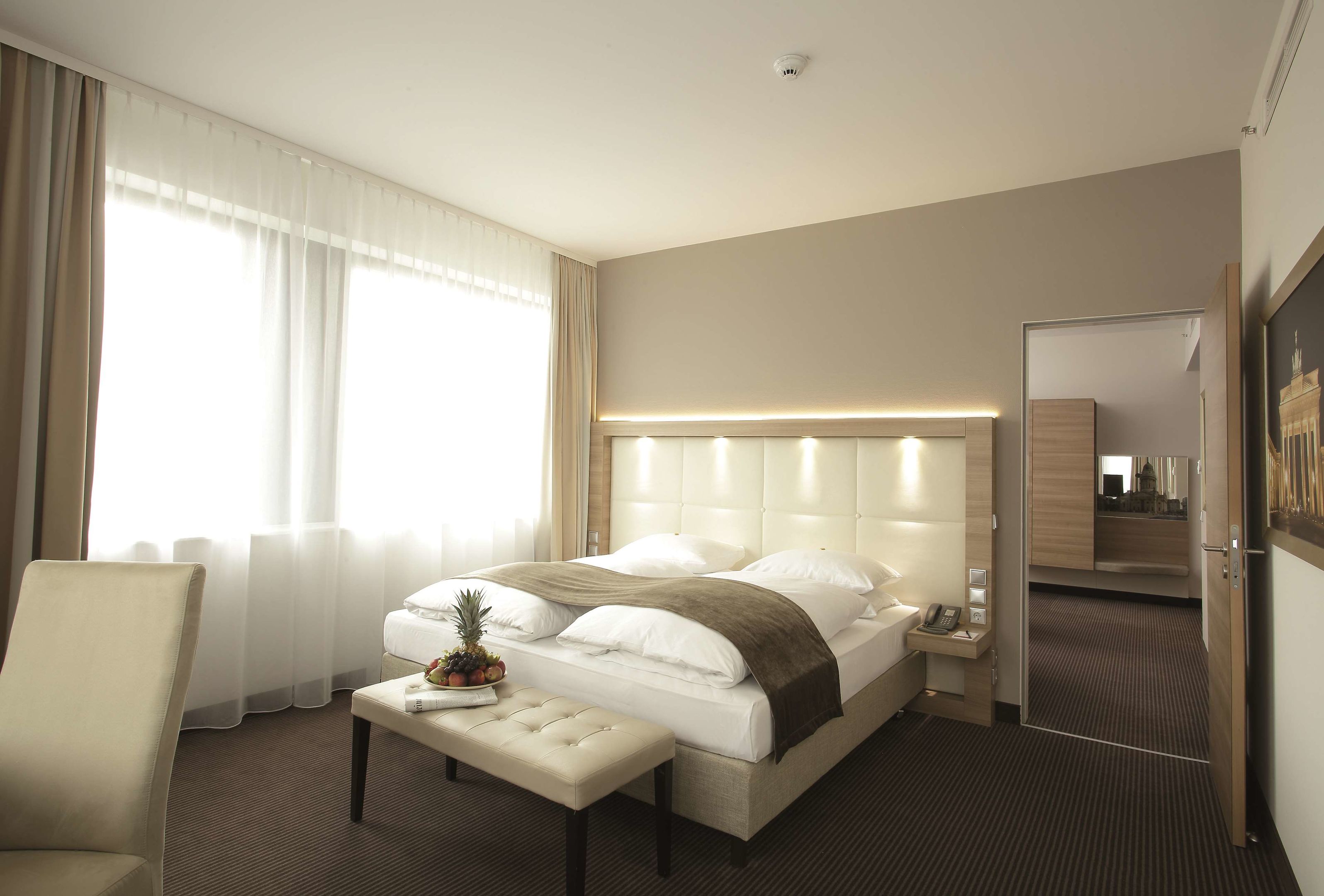 هتل H4 Hotel Berlin Alexanderplatz برلین