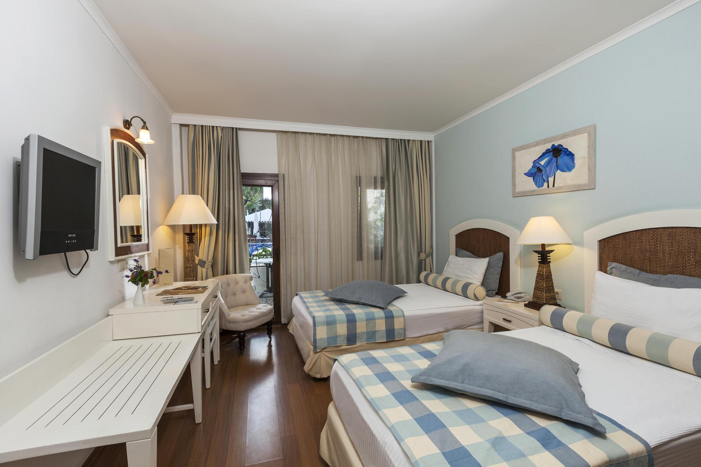 هتل DoubleTree by Hilton Bodrum Marina Vista بدروم