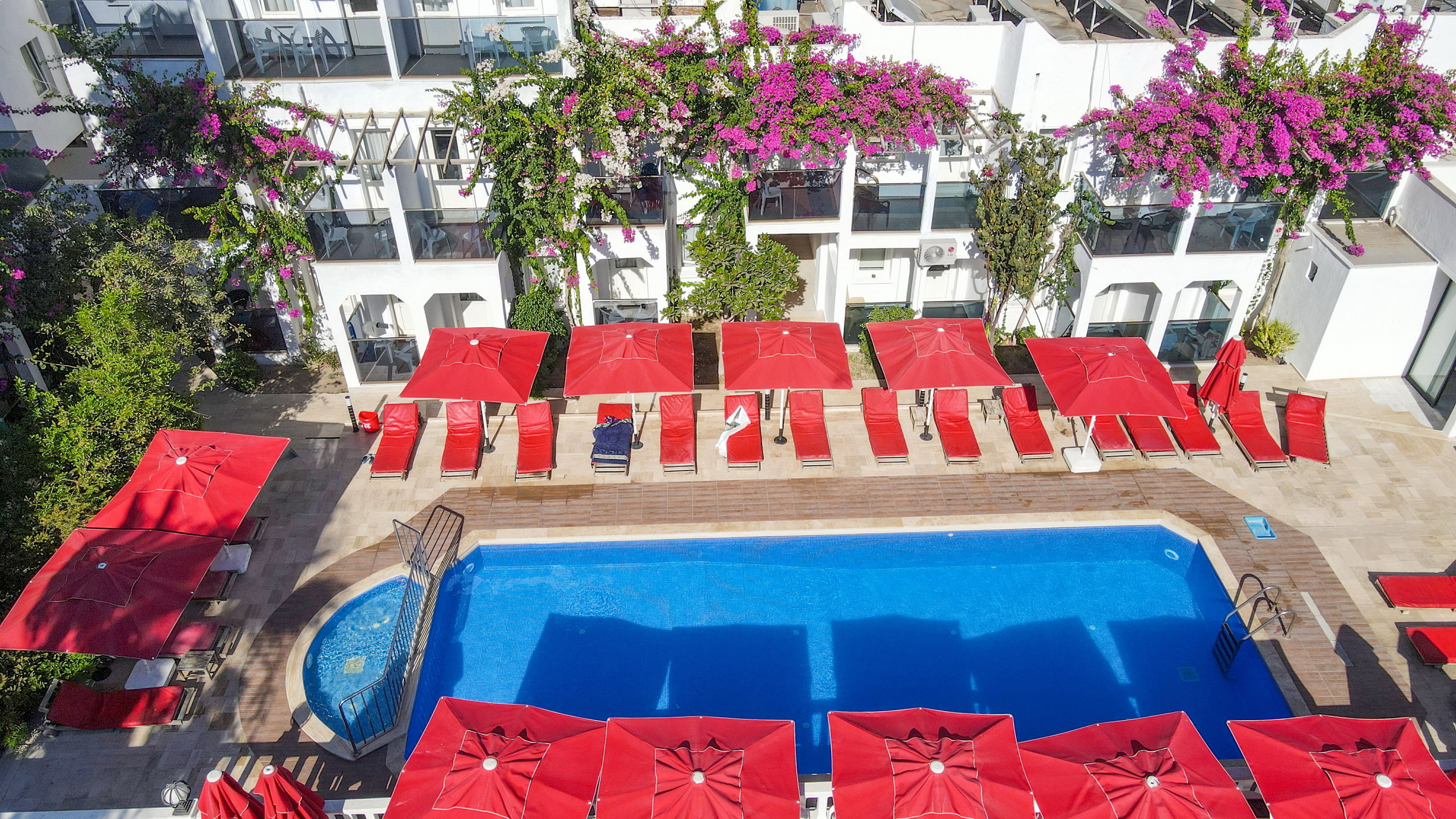 هتل The Hello Hotel بدروم