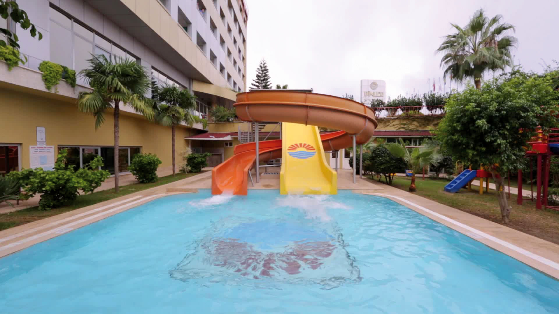 هتل Kirbiyik Resort Hotel آلانیا