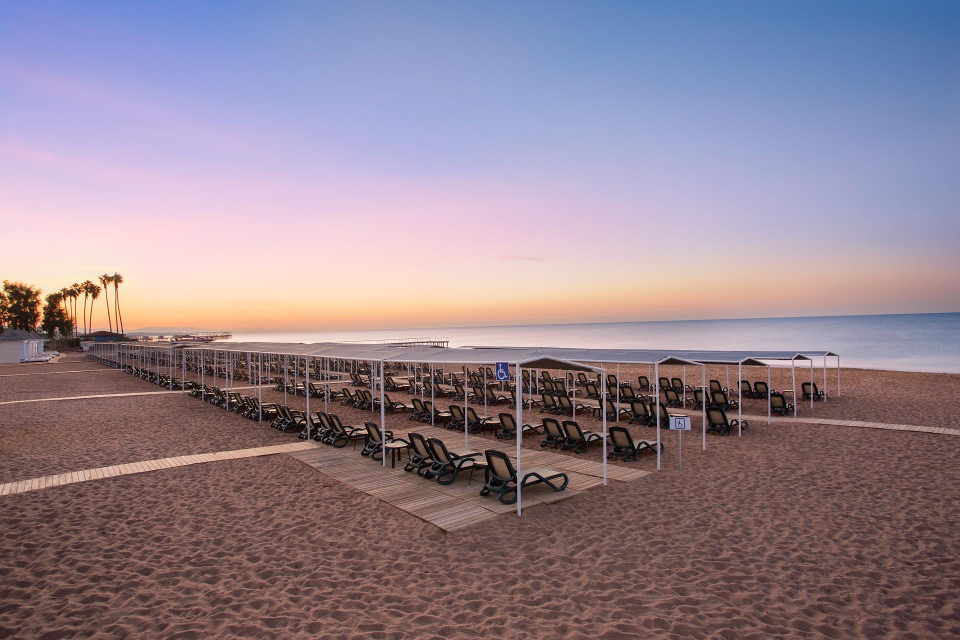 هتل IC Hotels Santai Family Resort بلک