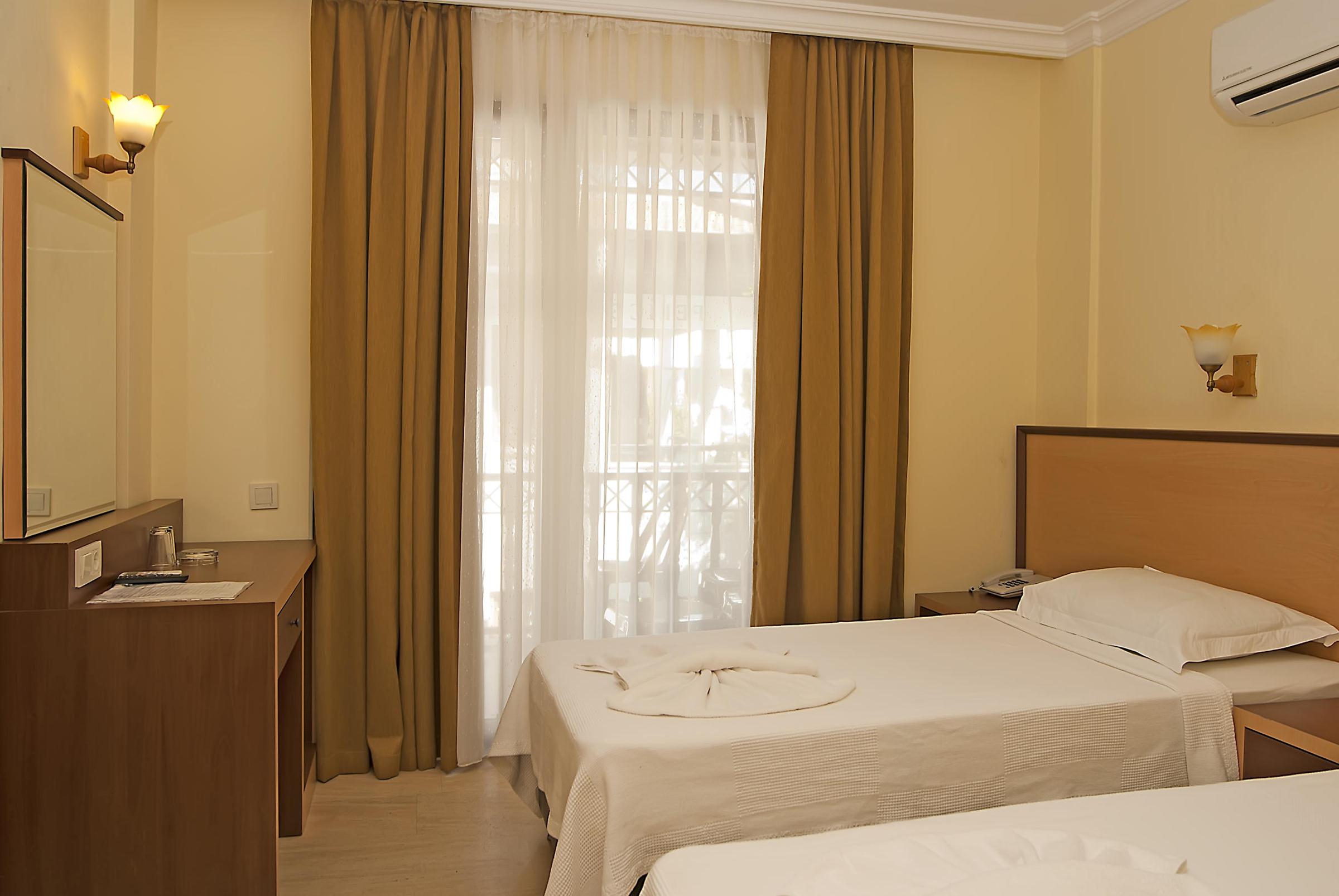 هتل Felice Hotel کمر