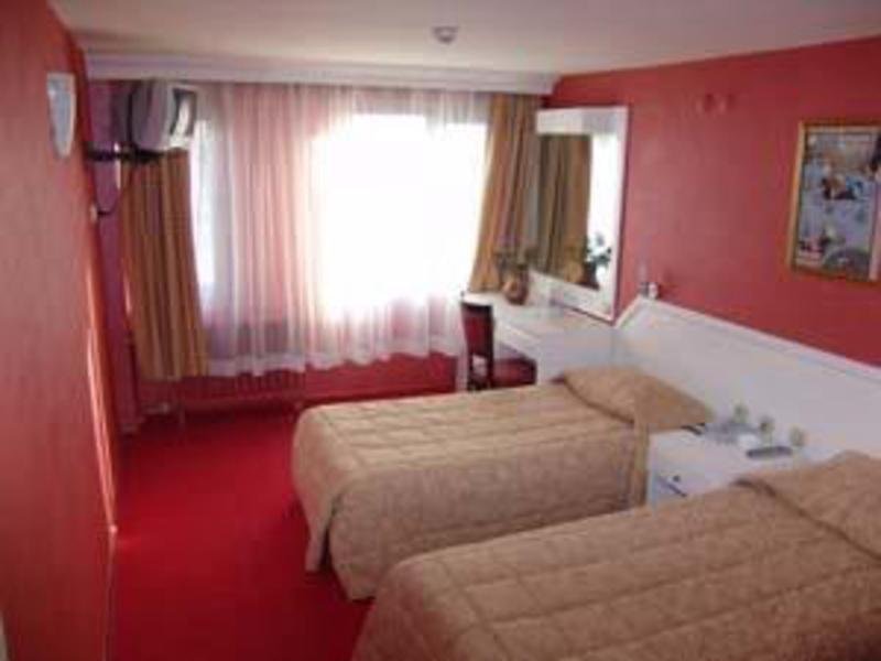 عکس های Hotel Santa Pera