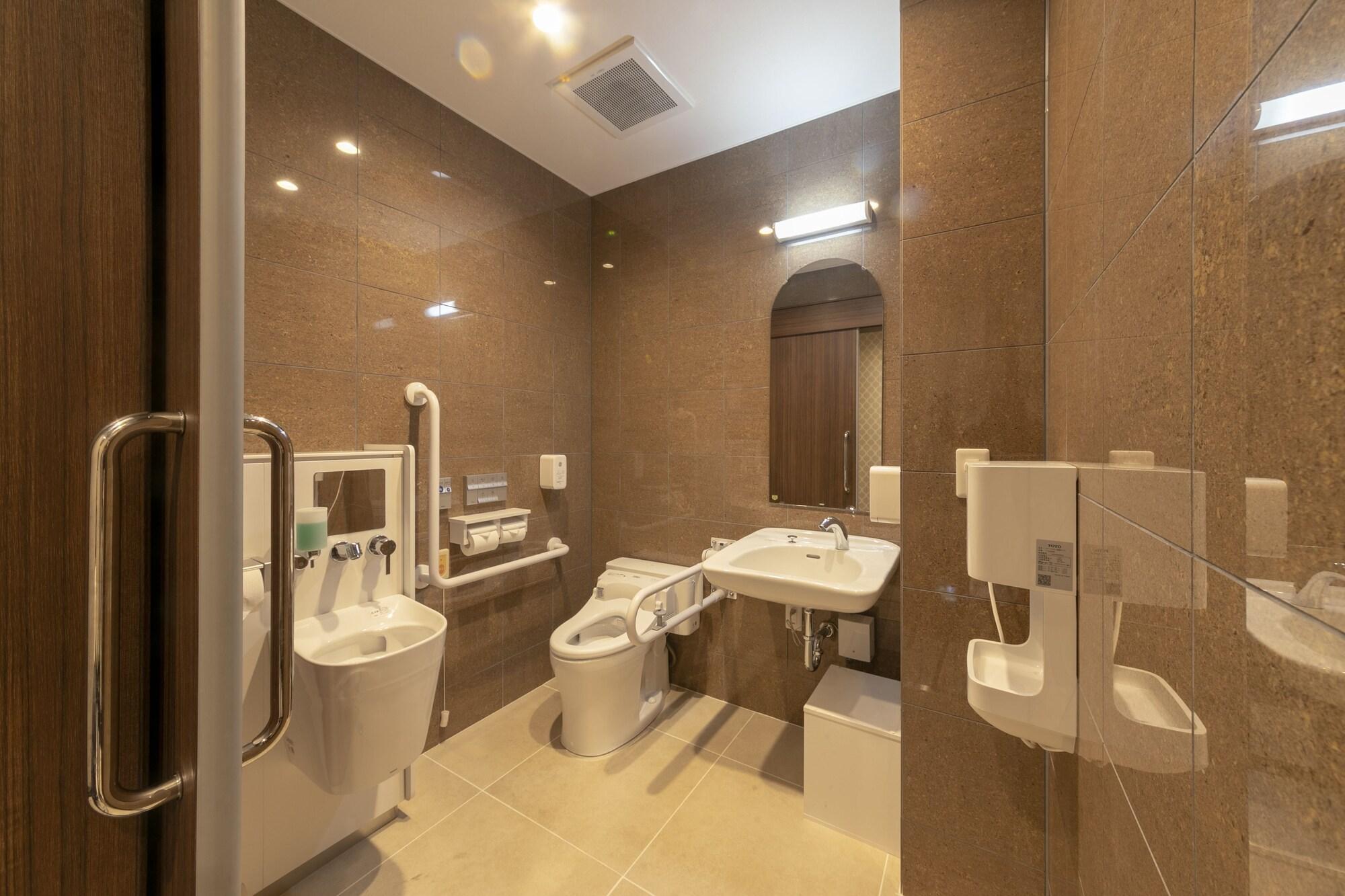 هتل Hotel WBF Kitasemba EAST اوساکا