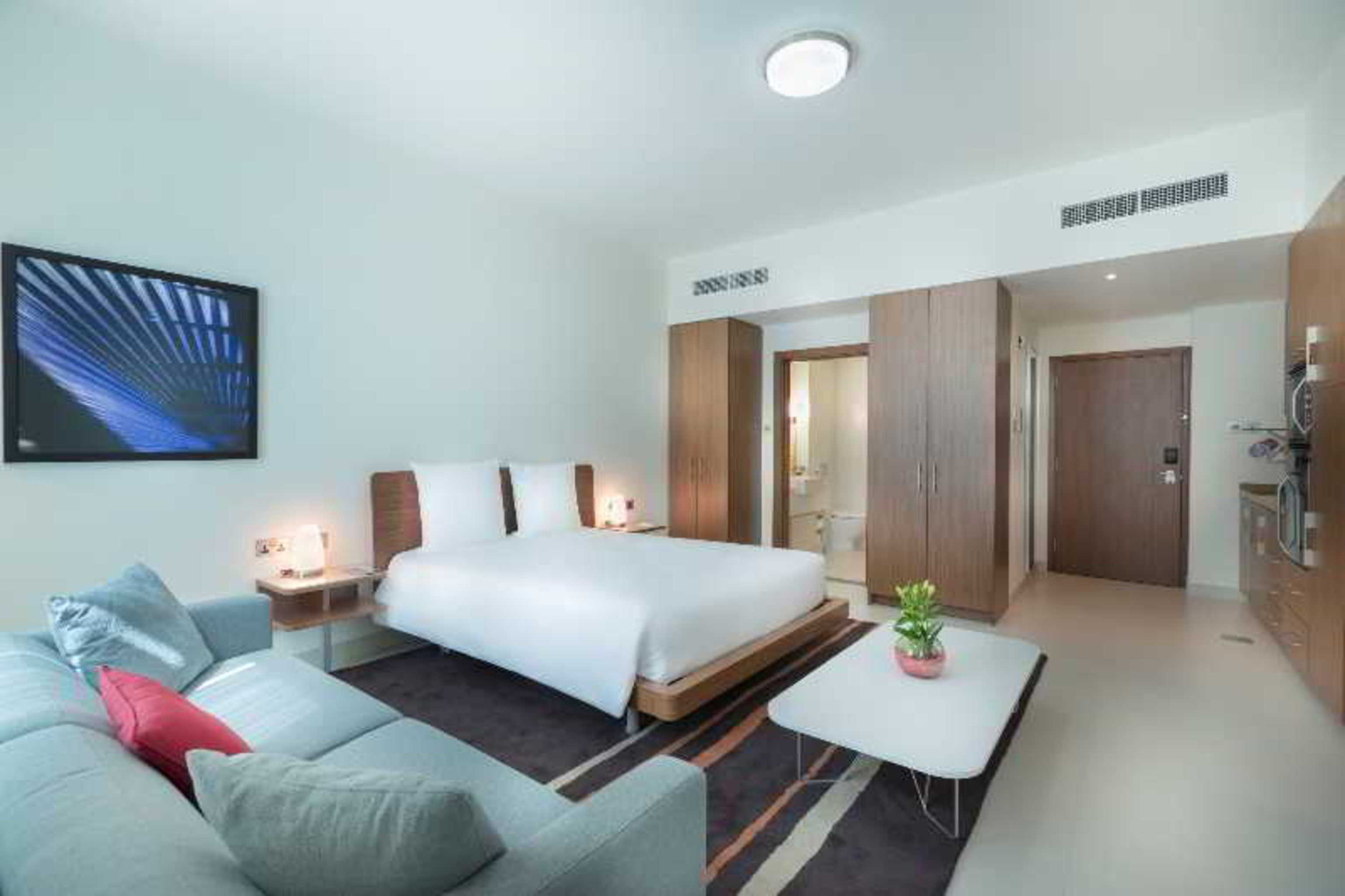 هتل Aparthotel Adagio Abu Dhabi Al Bustan ابوظبی