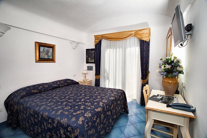 هتل Bussola di Hermes Anacapri