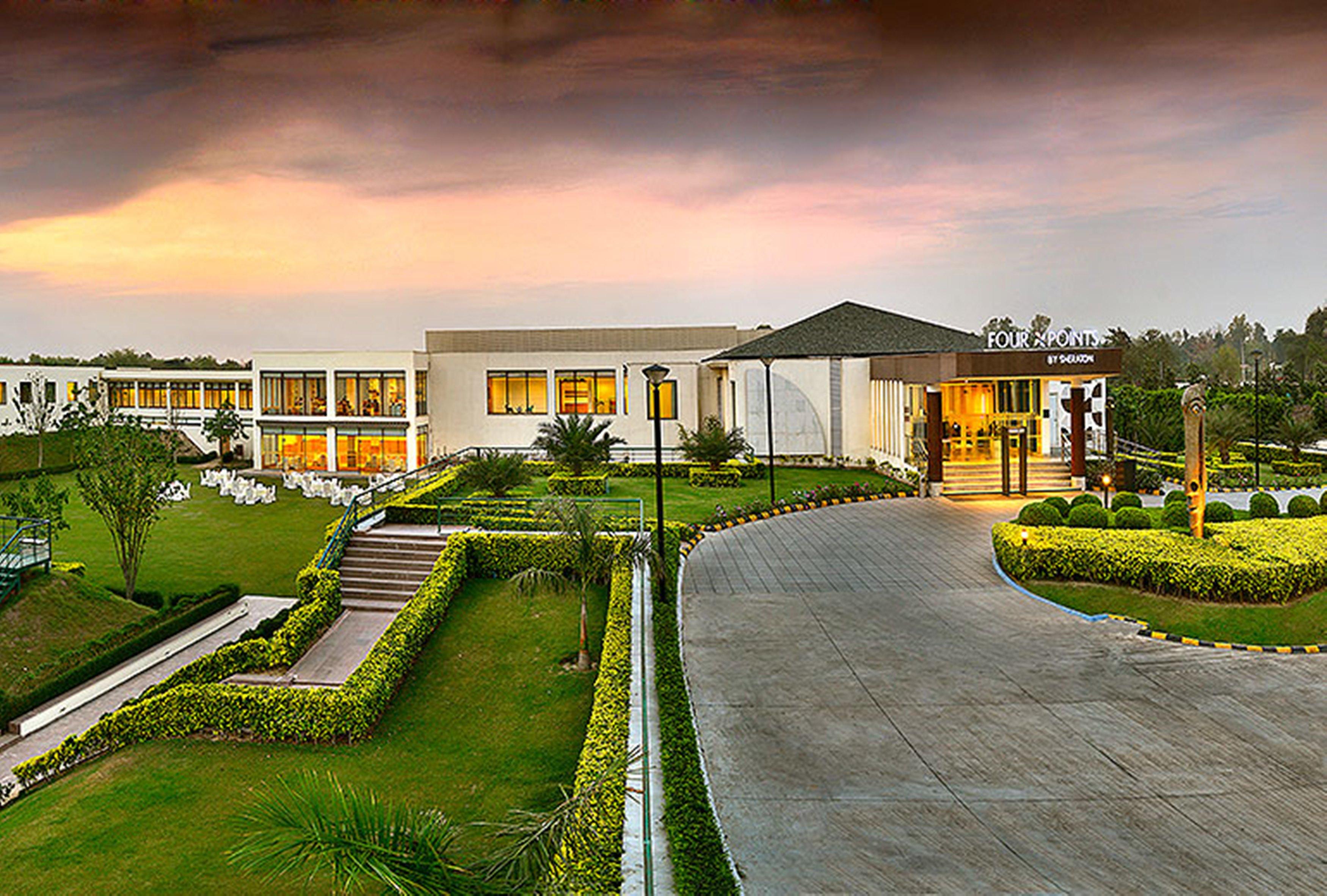 هتل Four Points by Sheraton New Delhi, Airport Highway New Delhi