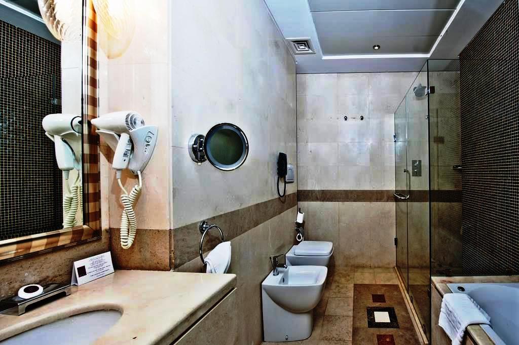هتل Century Hotel Doha دوحه