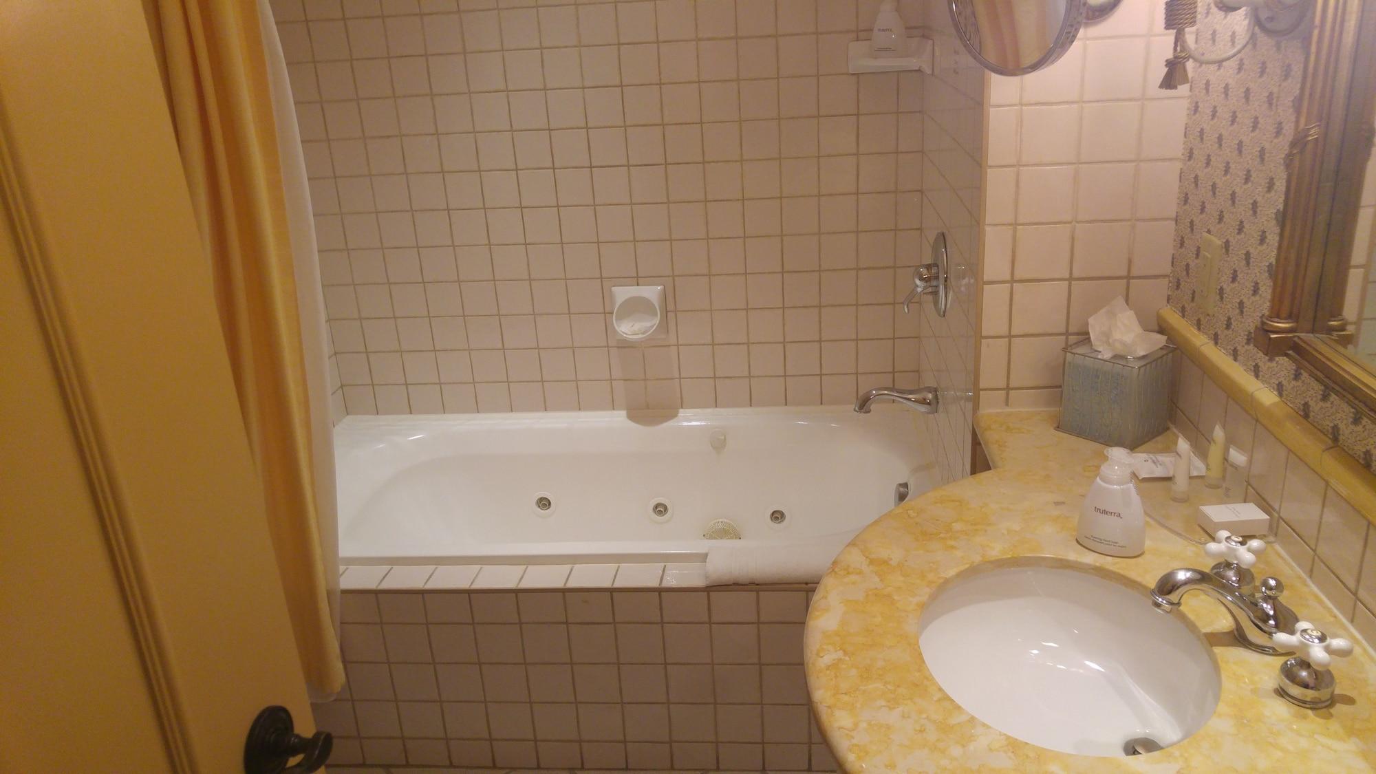 هتل Old Mill تورنتو